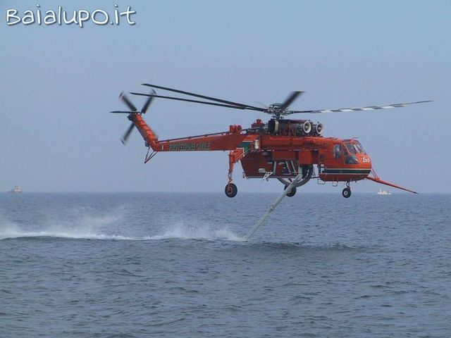 https://www.baialupo.com/gallery/2003-06-albenga/res26764.jpg
