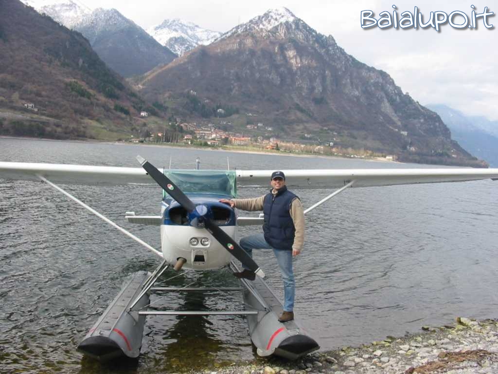 https://www.baialupo.com/gallery/2004-04-idro/pilot_2.jpg