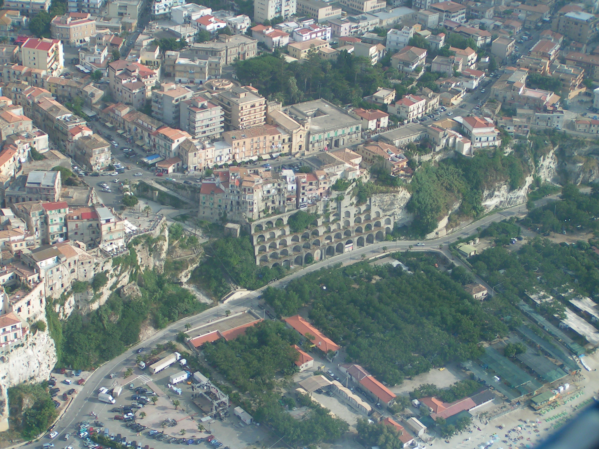 https://www.baialupo.com/gallery/2004-08-cefalu/2004_07_31_17_40_57S.jpg