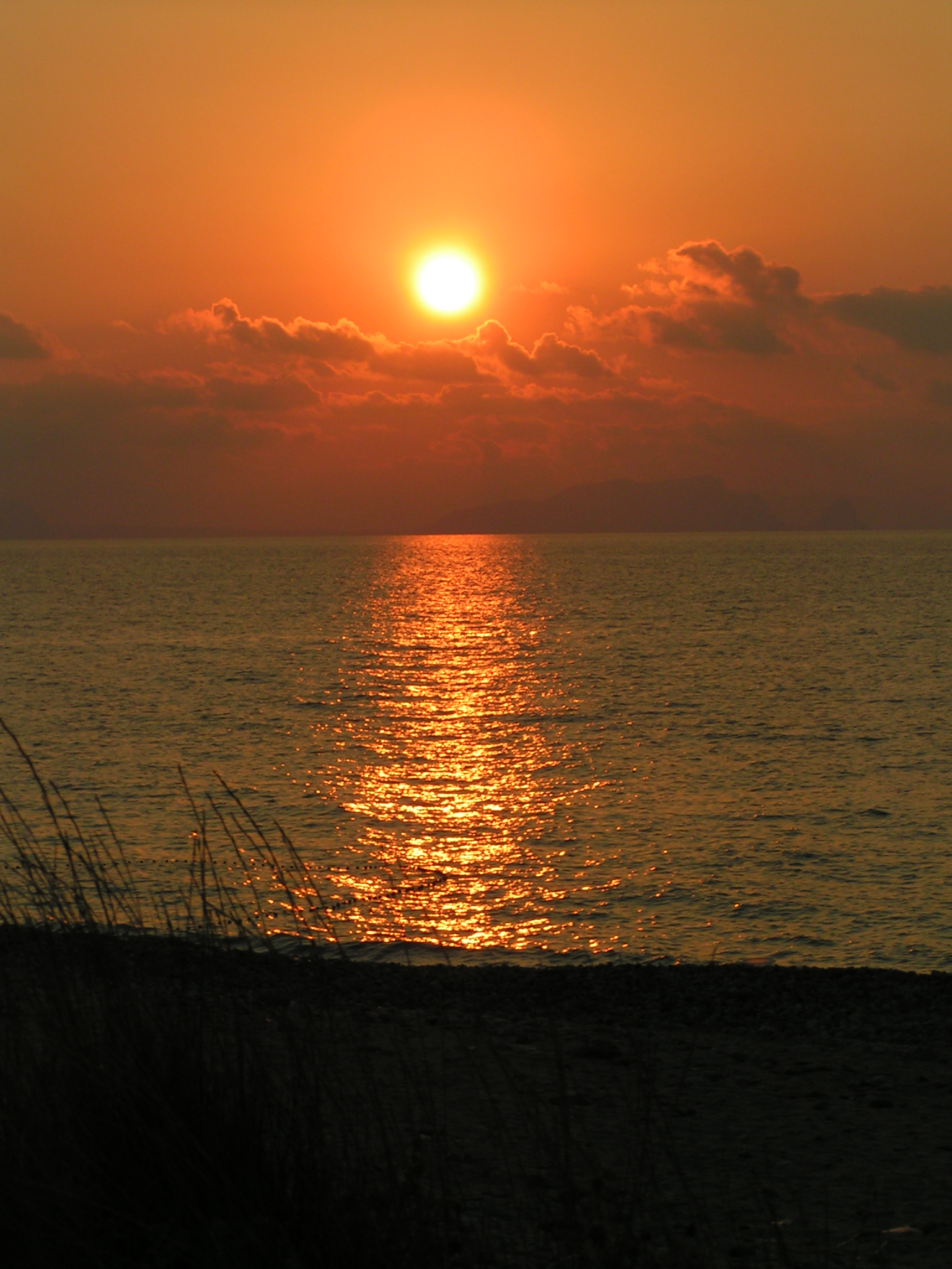 https://www.baialupo.com/gallery/2004-08-cefalu/2004_07_31_19_57_46S.jpg