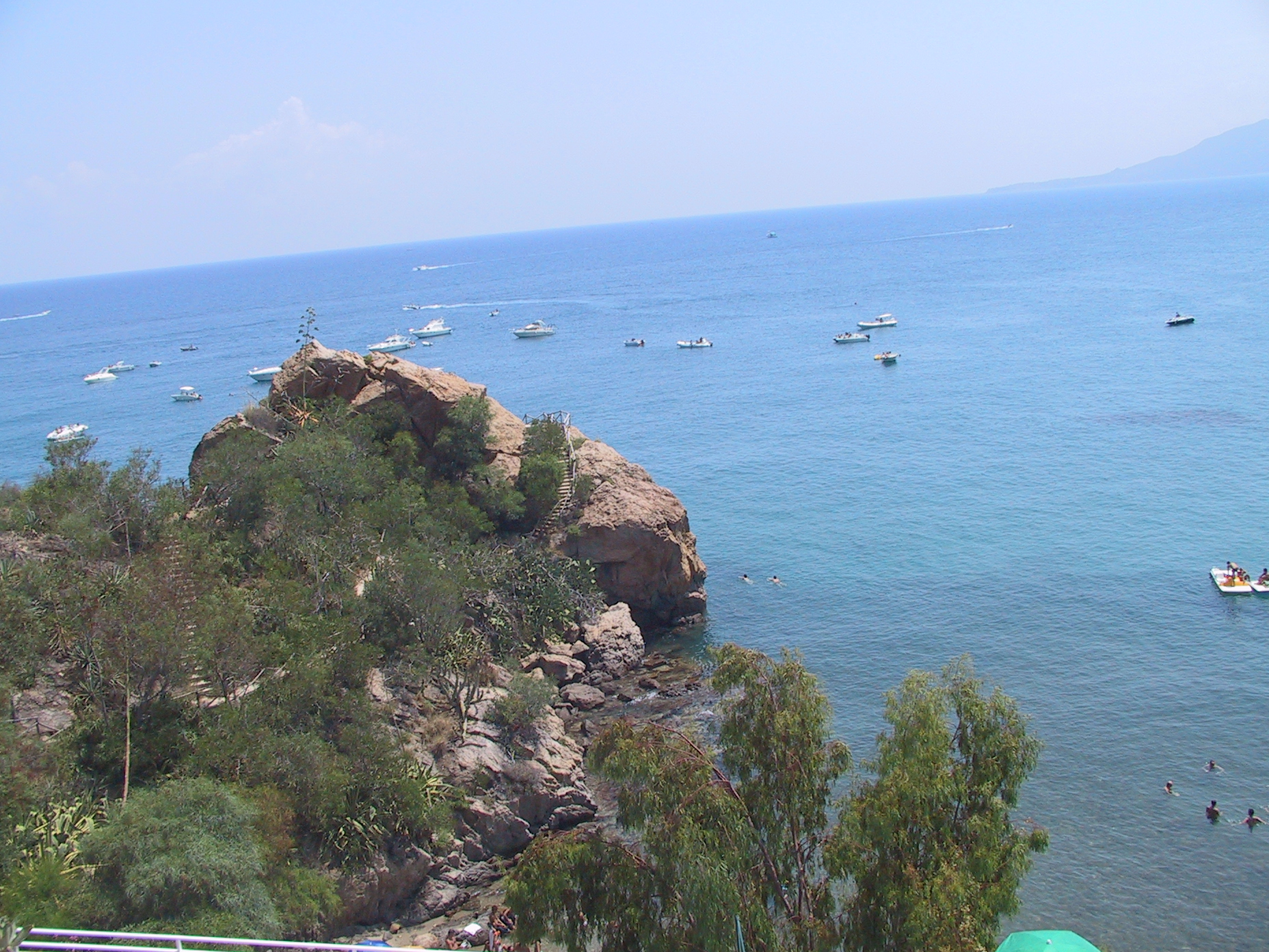 https://www.baialupo.com/gallery/2004-08-cefalu/2004_08_01_11_31_39I.jpg