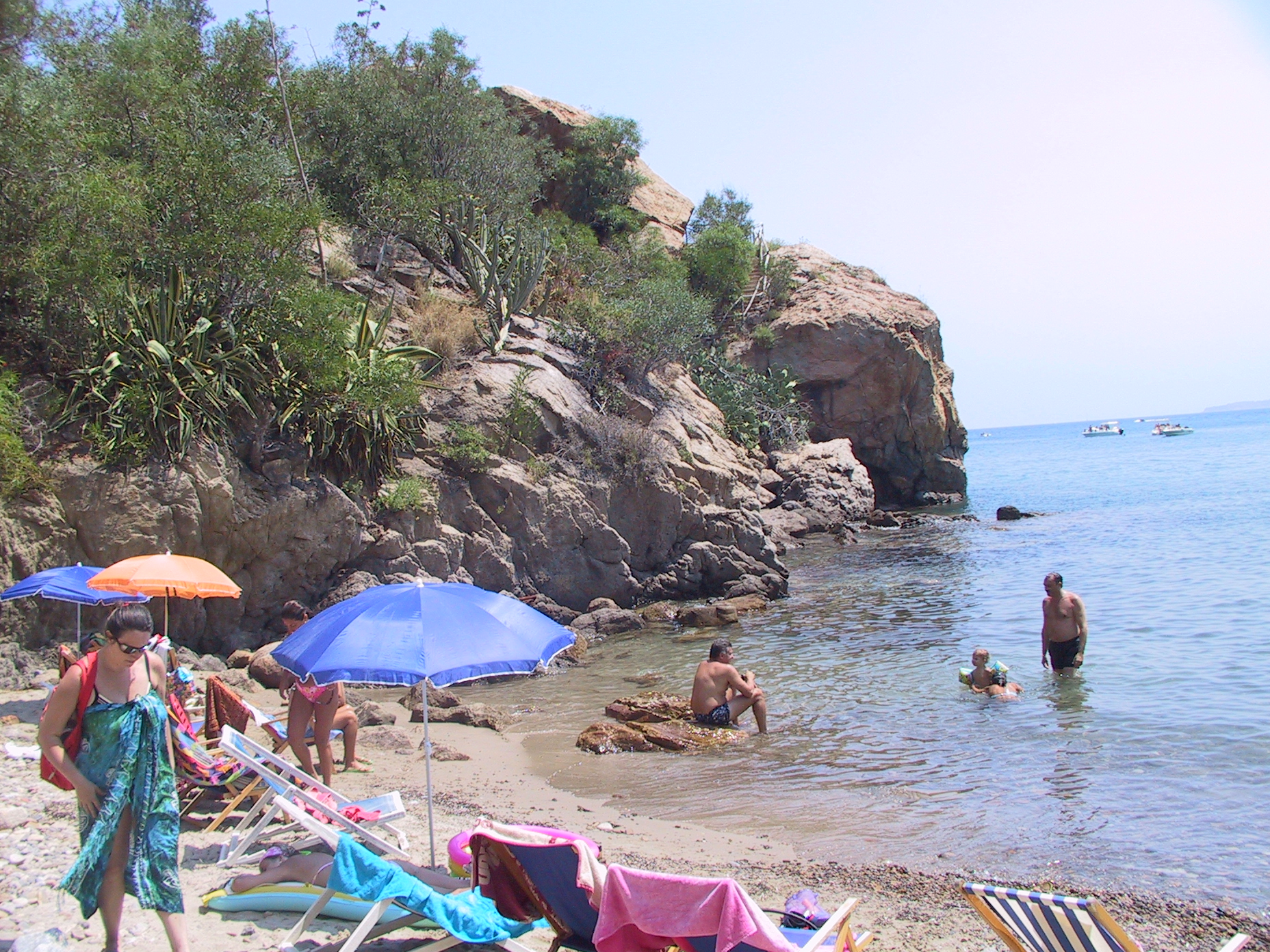 https://www.baialupo.com/gallery/2004-08-cefalu/2004_08_01_11_40_48I.jpg