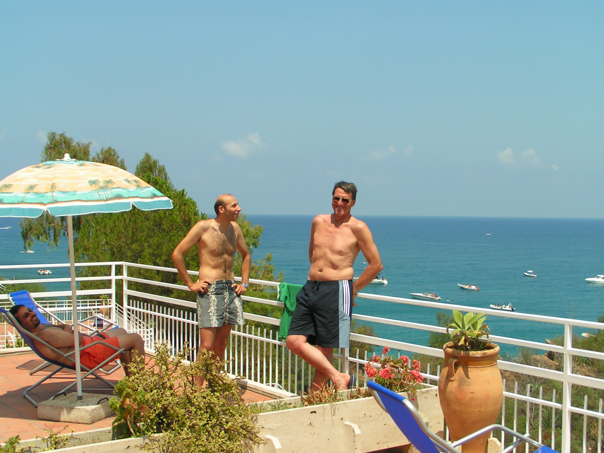 https://www.baialupo.com/gallery/2004-08-cefalu/2004_08_01_13_58_40S.jpg