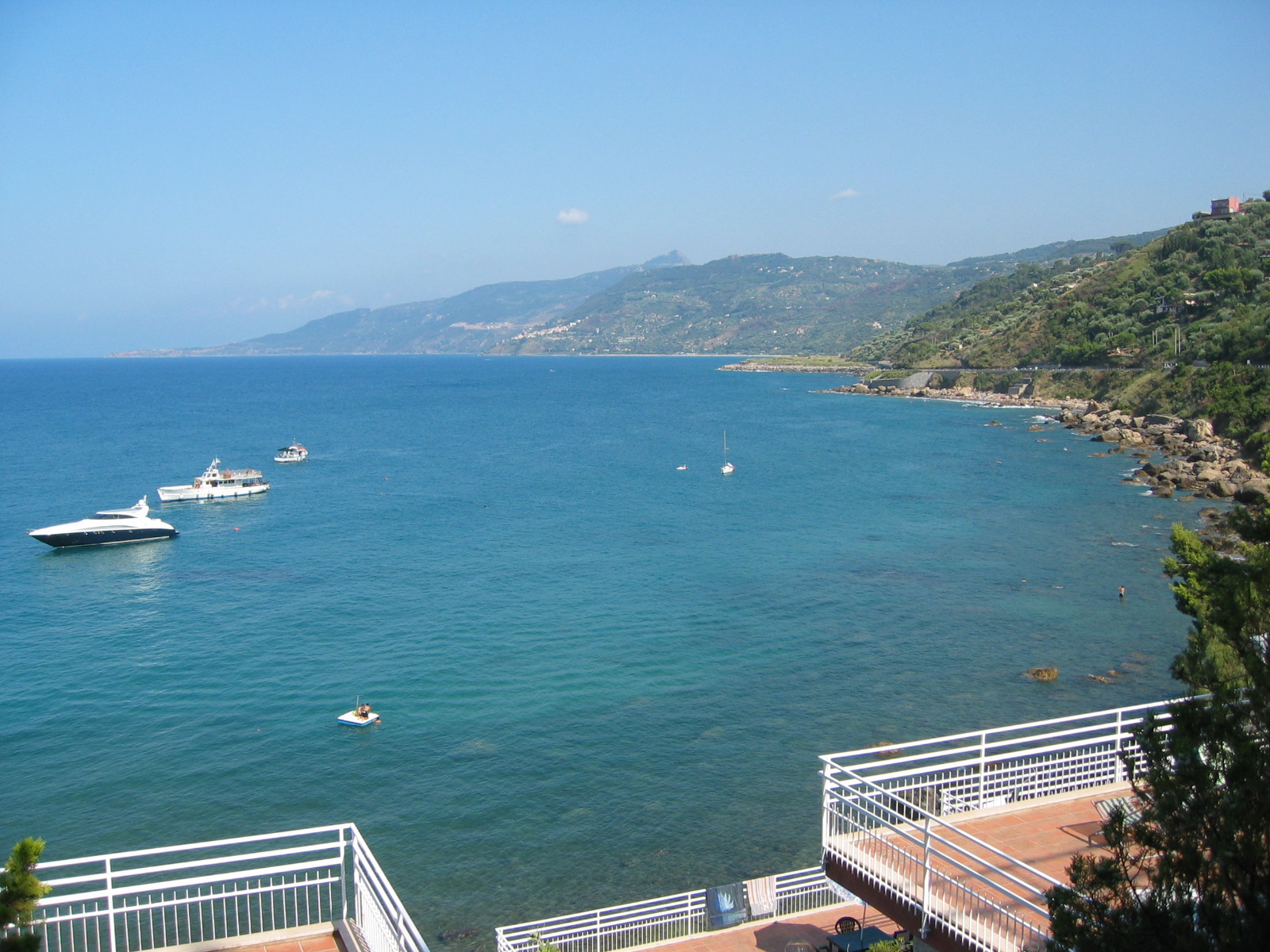 https://www.baialupo.com/gallery/2004-08-cefalu/2004_08_01_16_18_42P.jpg