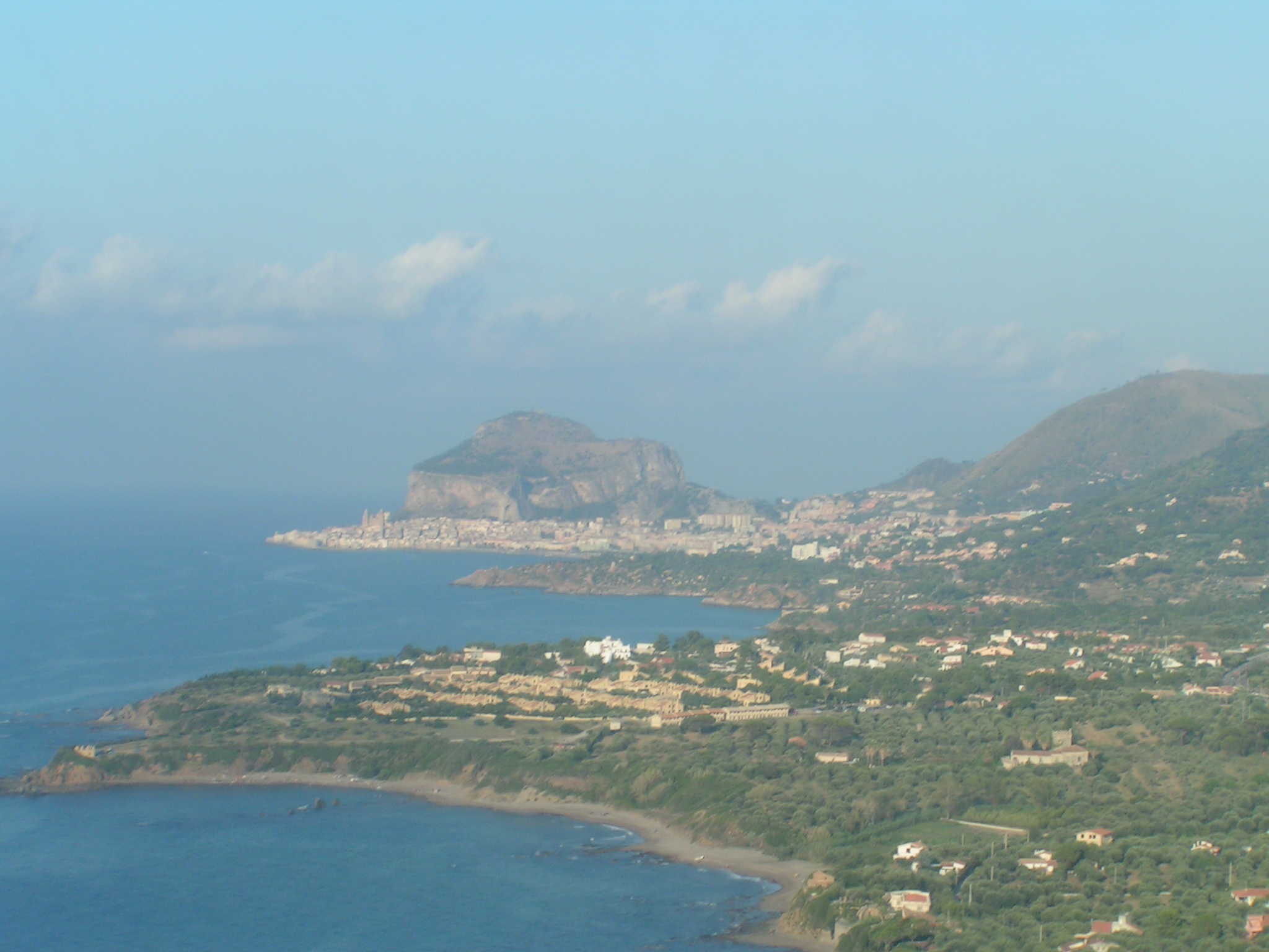 https://www.baialupo.com/gallery/2004-08-cefalu/2004_08_01_18_54_18S.jpg