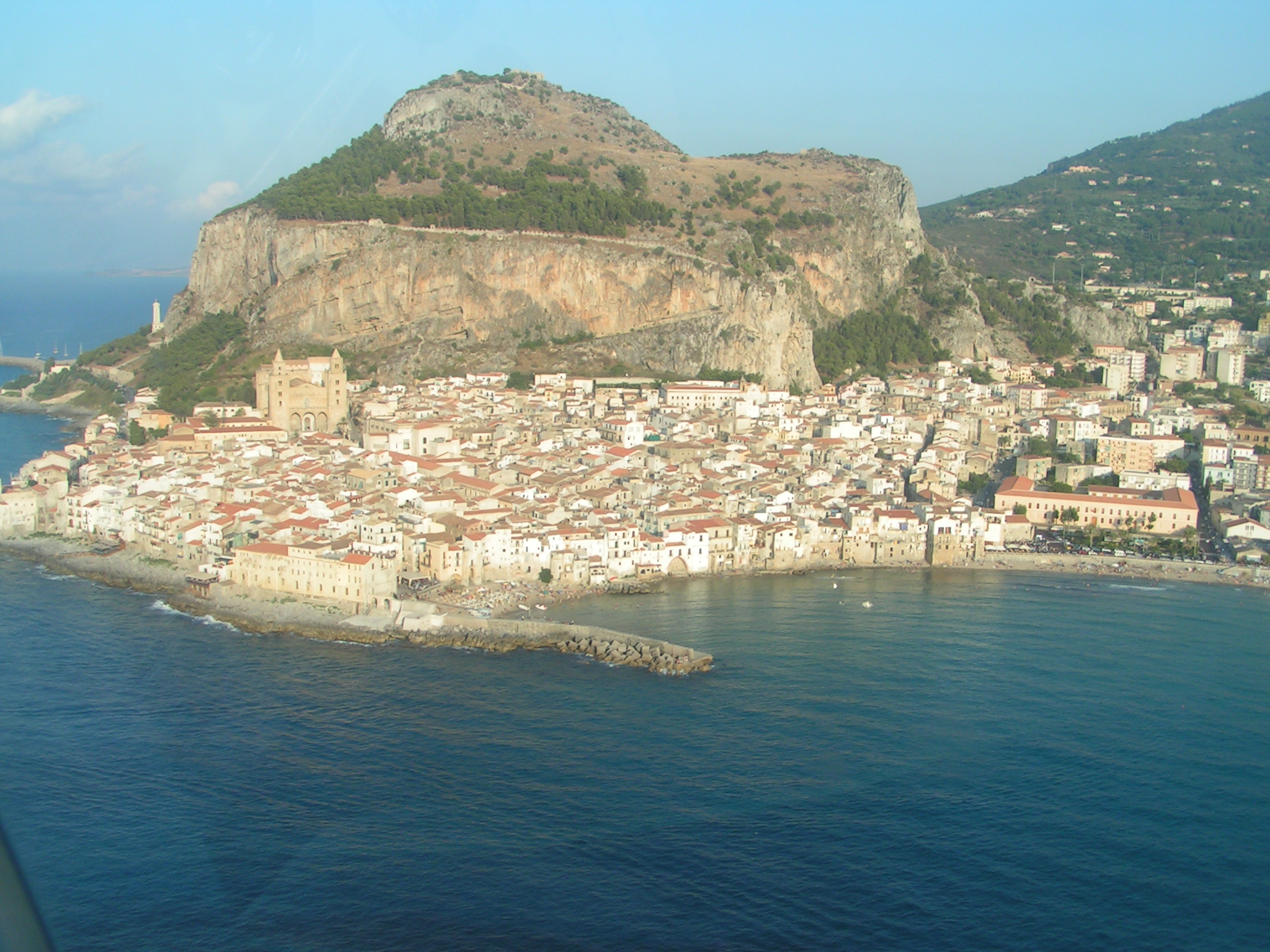 https://www.baialupo.com/gallery/2004-08-cefalu/2004_08_01_18_56_15S.jpg