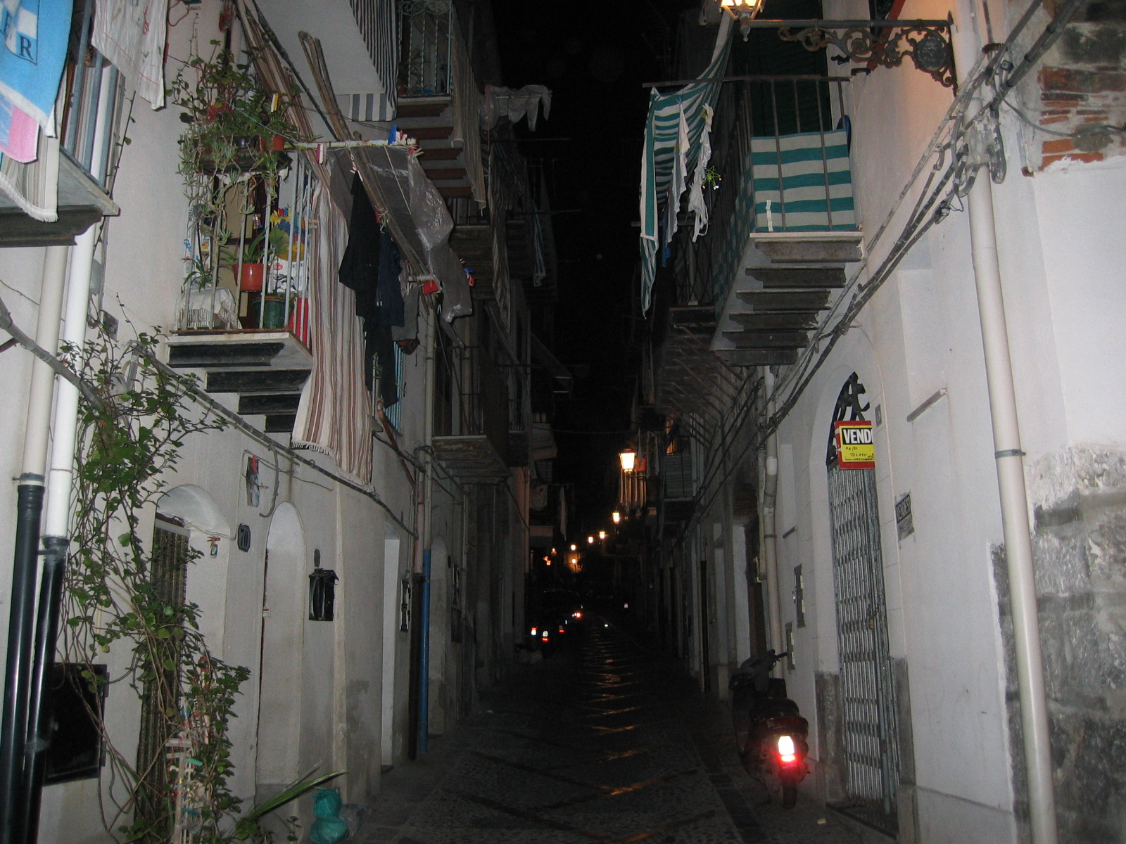 https://www.baialupo.com/gallery/2004-08-cefalu/2004_08_02_02_10_46P.jpg