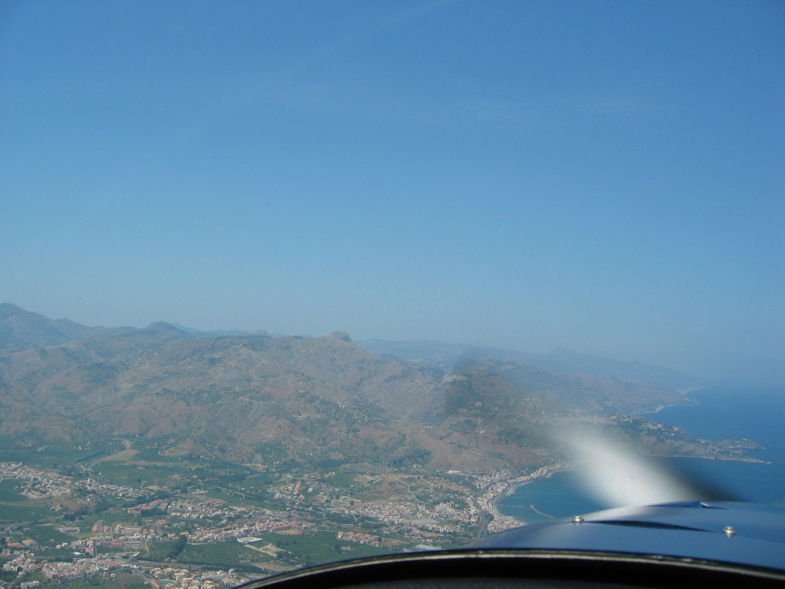 https://www.baialupo.com/gallery/2004-08-cefalu/2004_08_03_14_21_56P.jpg
