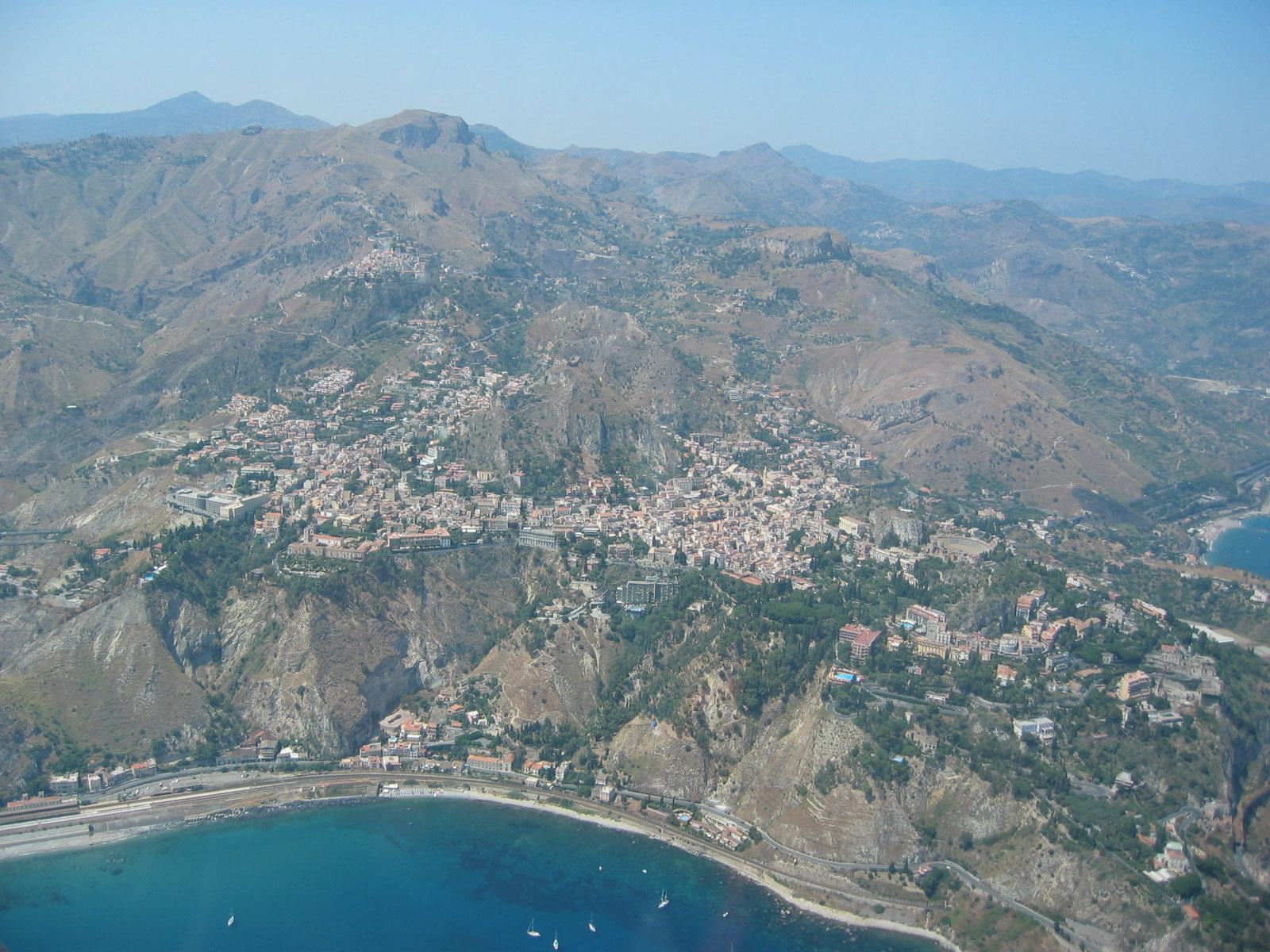 https://www.baialupo.com/gallery/2004-08-cefalu/2004_08_03_14_23_43P.jpg