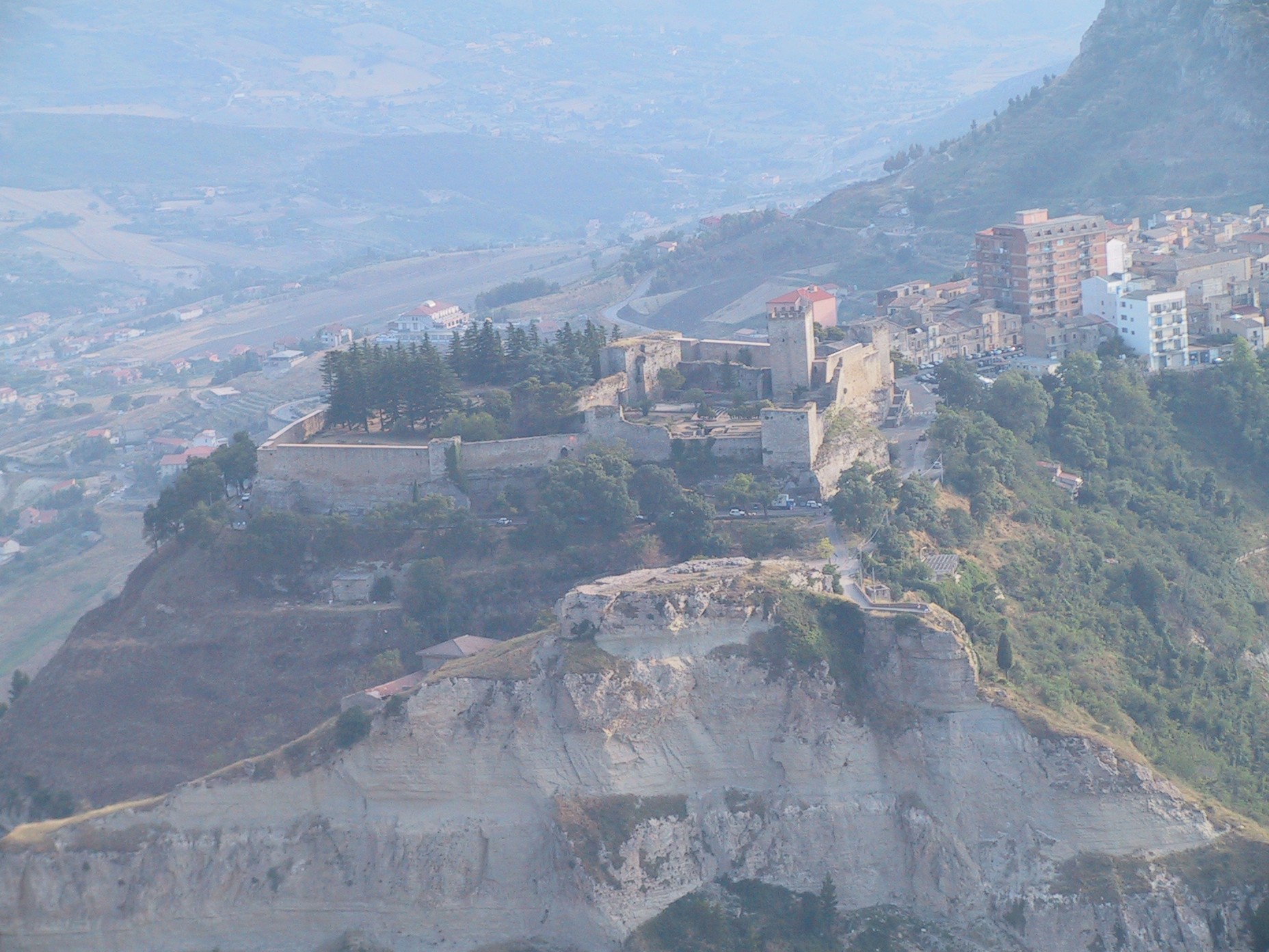 https://www.baialupo.com/gallery/2004-08-cefalu/2004_08_04_17_50_17I.jpg