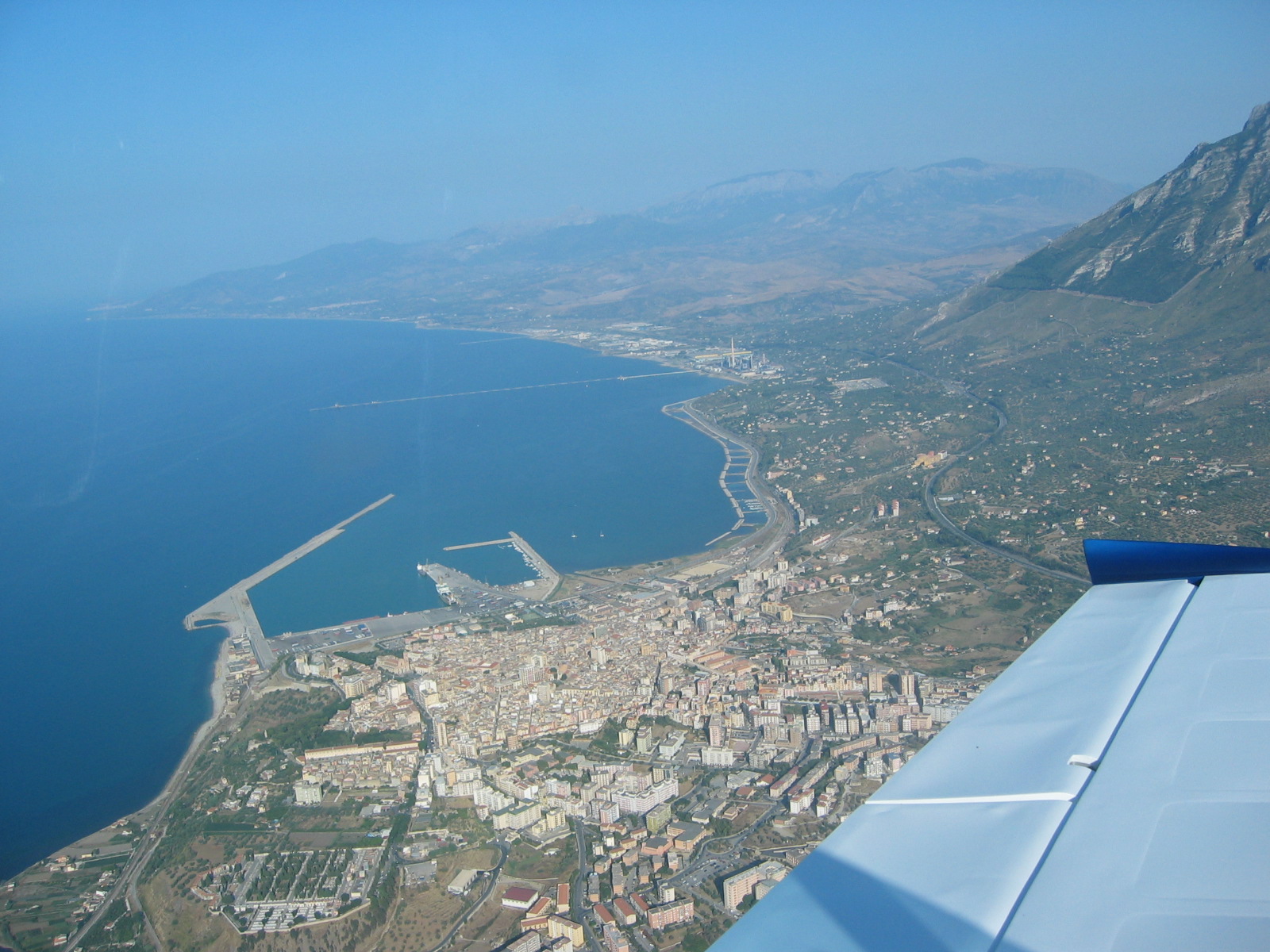 https://www.baialupo.com/gallery/2004-08-cefalu/2004_08_04_17_58_17P.jpg