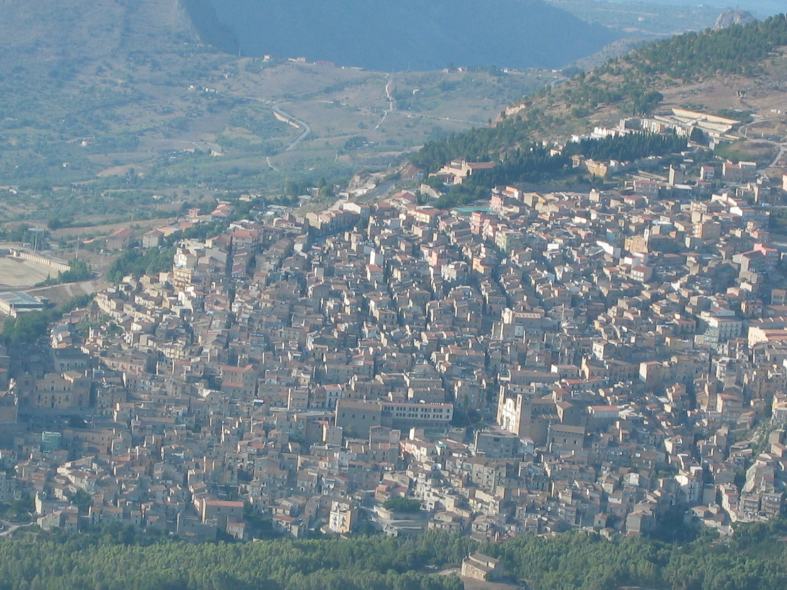 https://www.baialupo.com/gallery/2004-08-cefalu/2004_08_04_18_01_13P.jpg