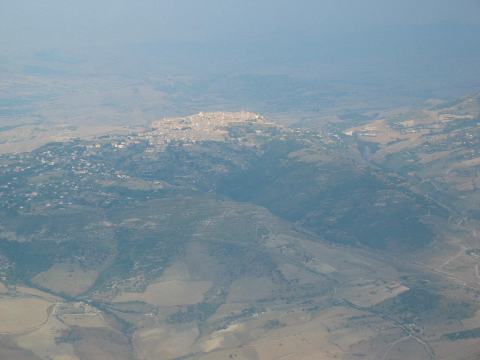 https://www.baialupo.com/gallery/2004-08-cefalu/2004_08_04_18_22_19P.jpg