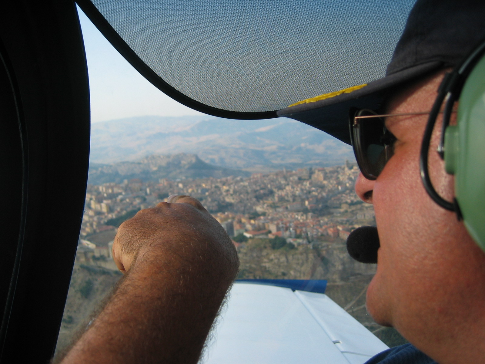 https://www.baialupo.com/gallery/2004-08-cefalu/2004_08_04_18_26_03P.jpg