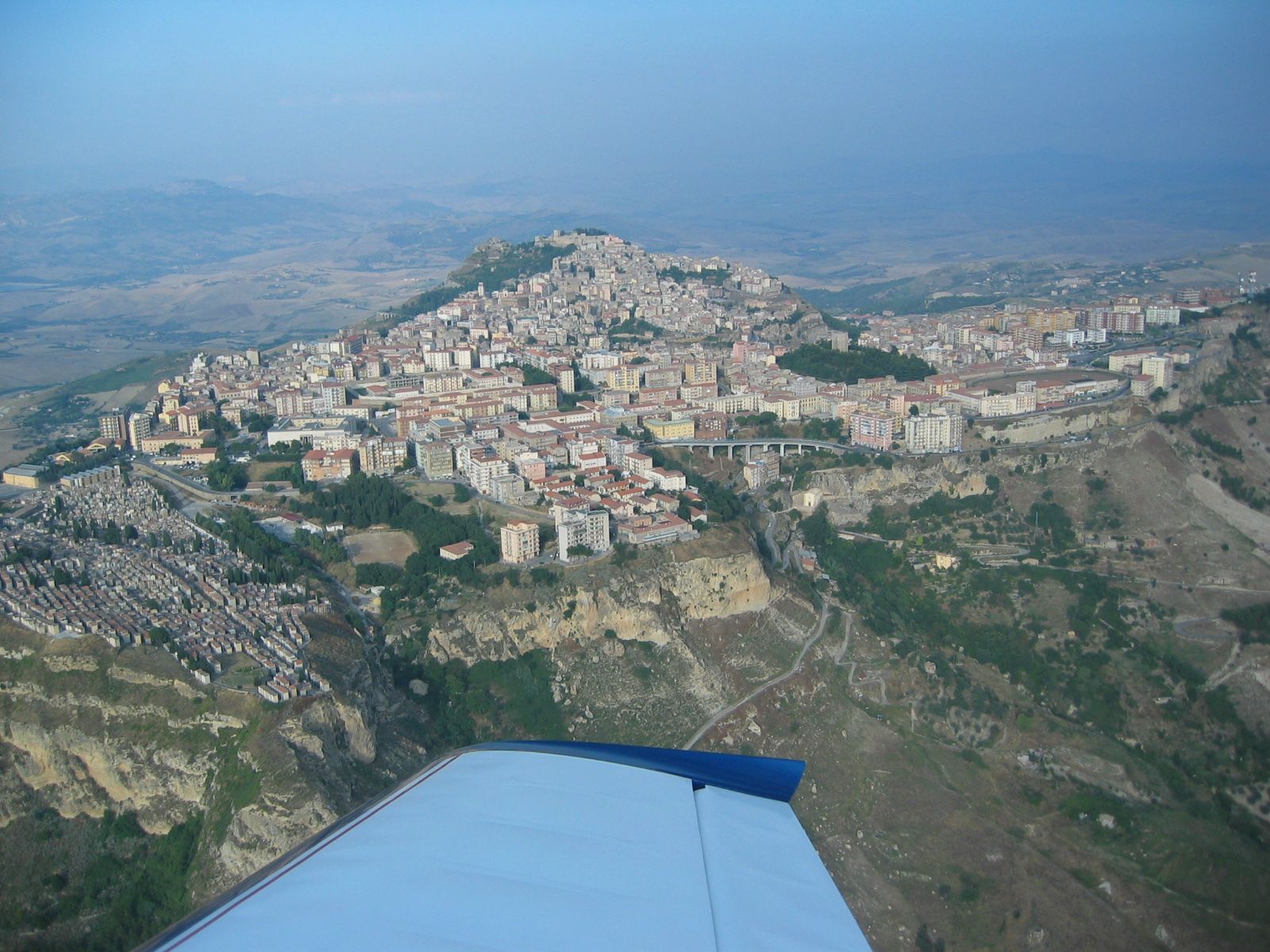 https://www.baialupo.com/gallery/2004-08-cefalu/2004_08_04_18_26_38P.jpg