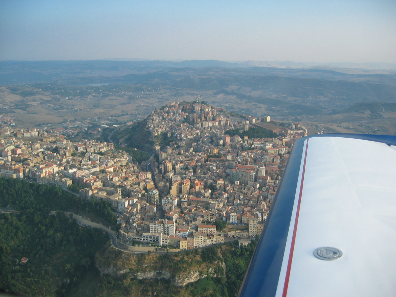 https://www.baialupo.com/gallery/2004-08-cefalu/2004_08_04_18_27_18P.jpg
