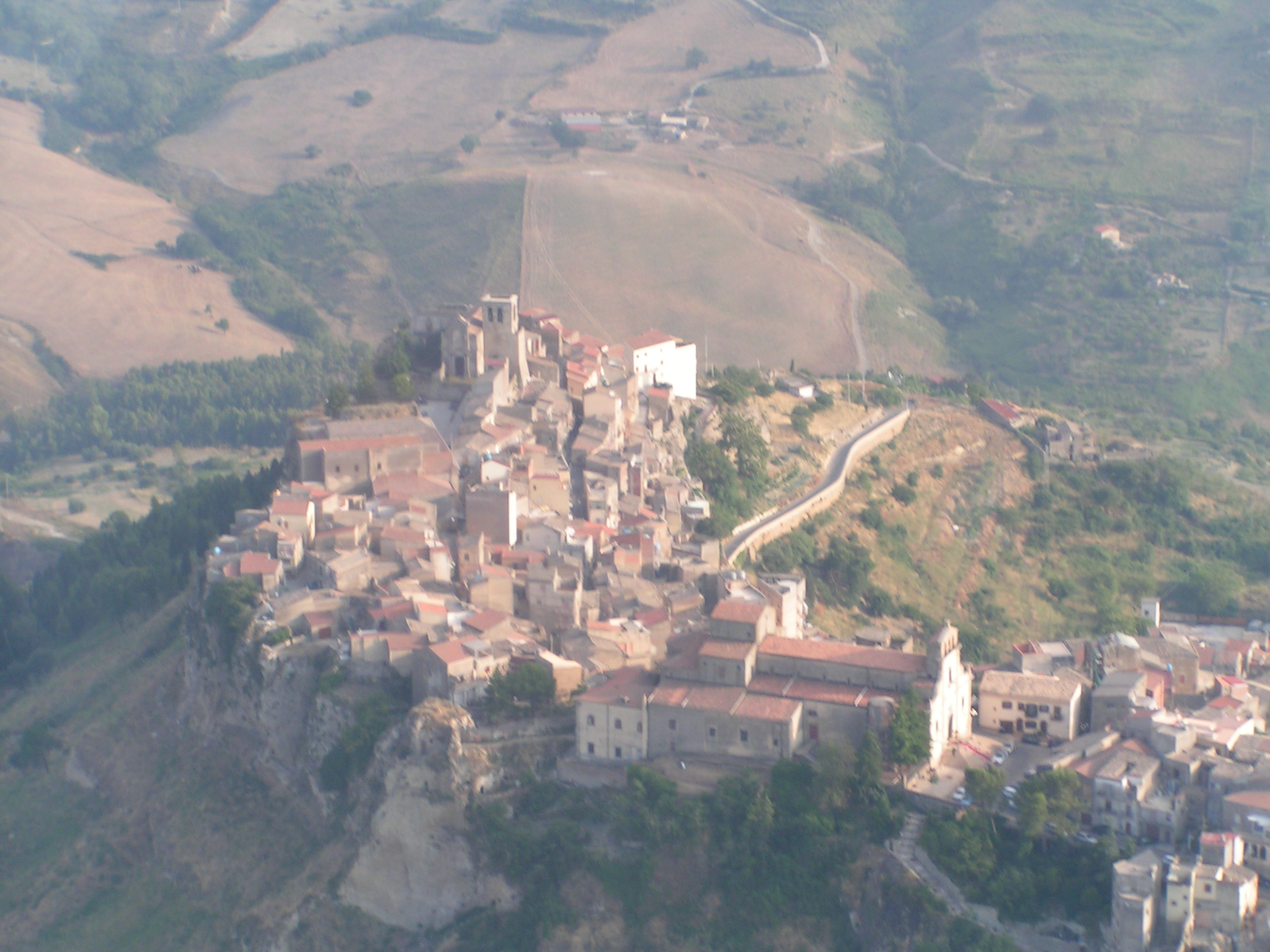 https://www.baialupo.com/gallery/2004-08-cefalu/2004_08_04_18_27_54S.jpg