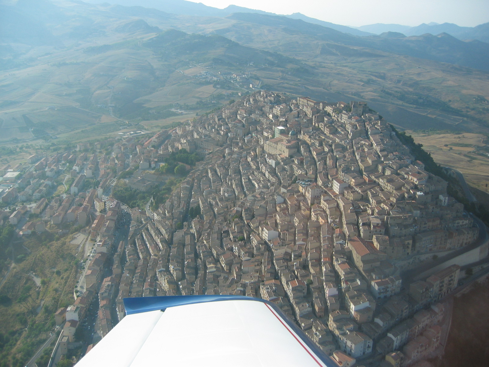 https://www.baialupo.com/gallery/2004-08-cefalu/2004_08_04_18_43_54P.jpg