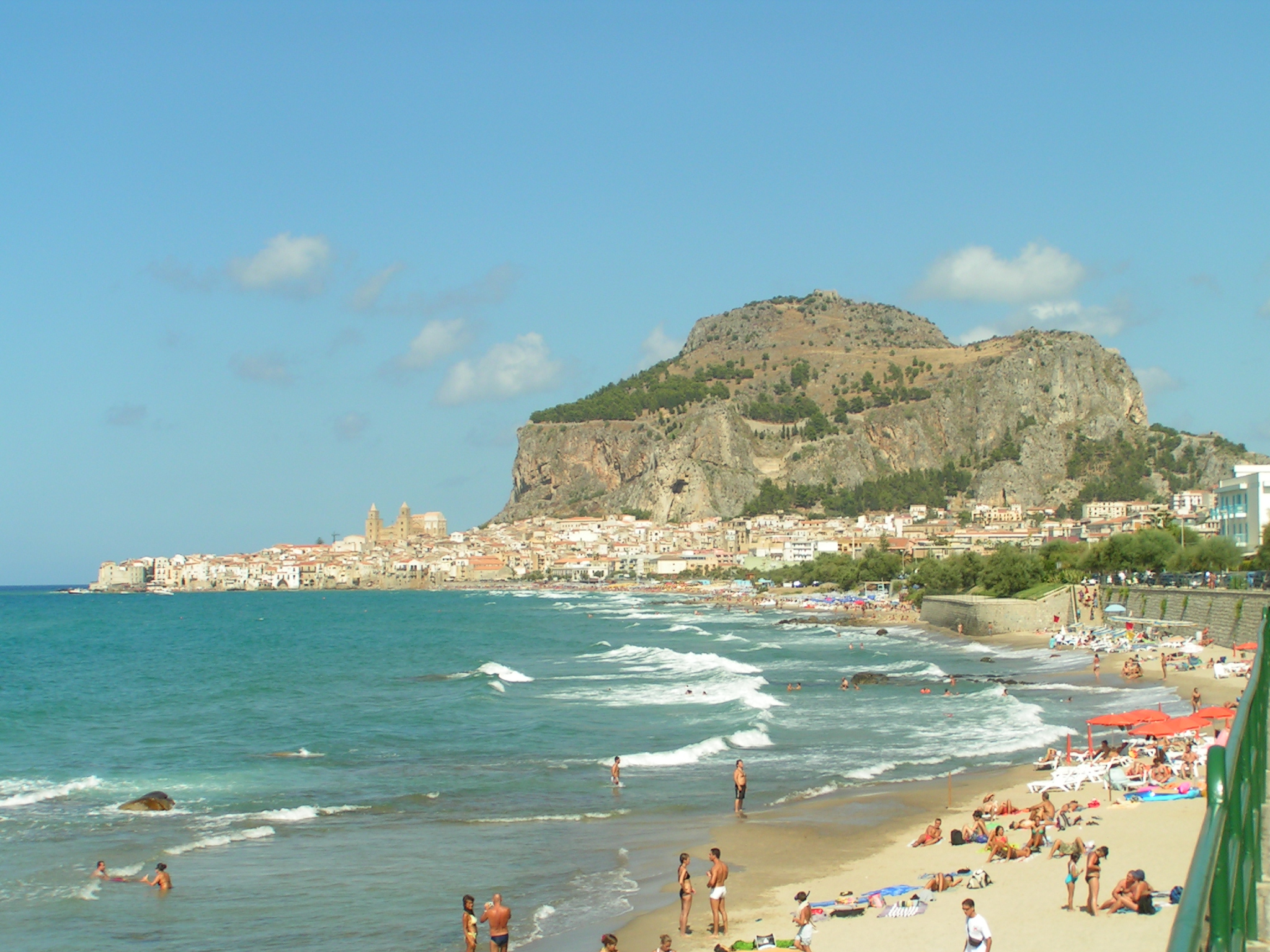 https://www.baialupo.com/gallery/2004-08-cefalu/2004_08_06_15_52_09S.jpg