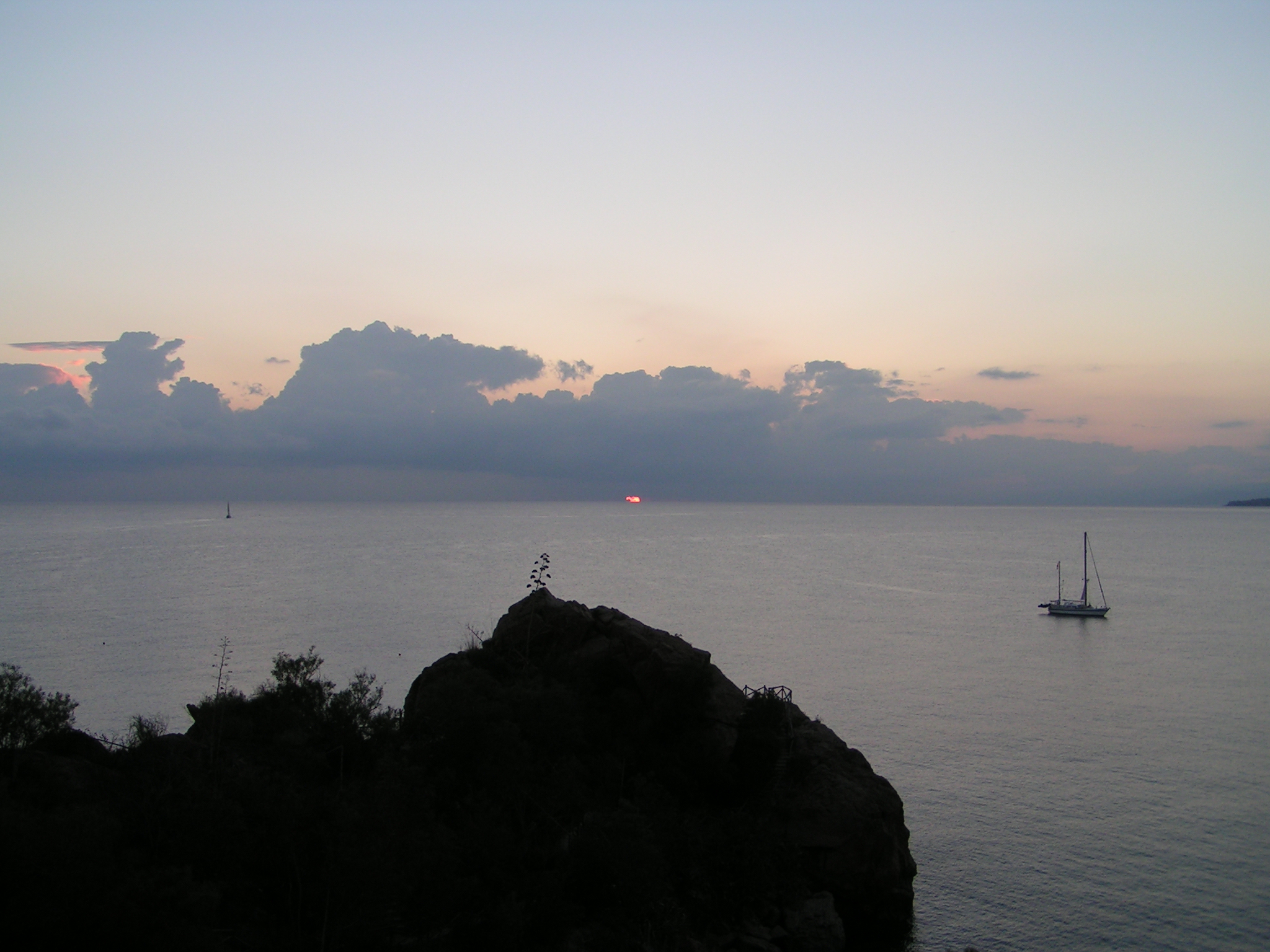 https://www.baialupo.com/gallery/2004-08-cefalu/2004_08_07_06_14_19S.jpg