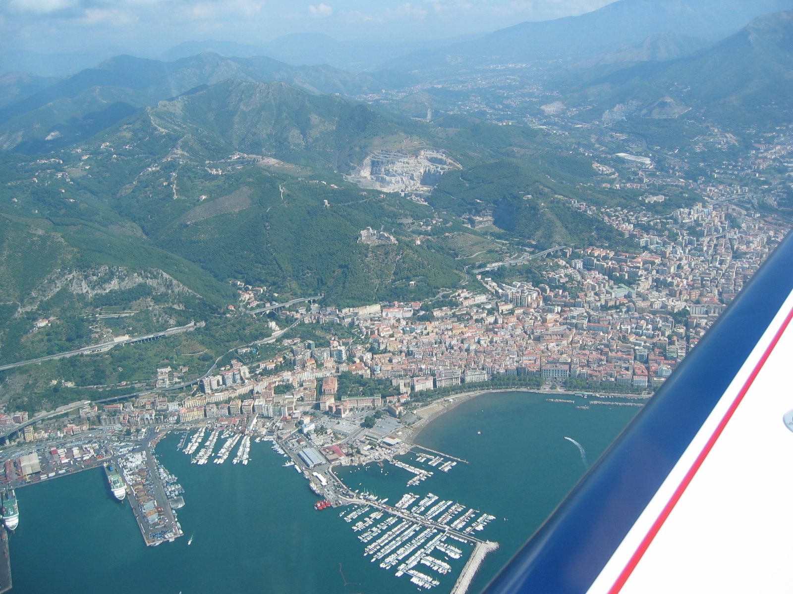 https://www.baialupo.com/gallery/2004-08-cefalu/2004_08_07_10_48_37P.jpg