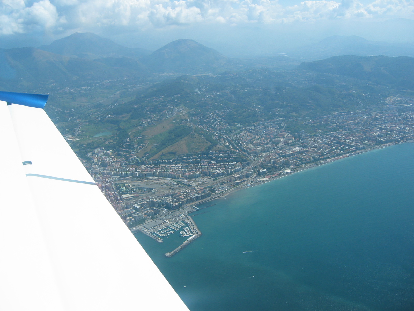 https://www.baialupo.com/gallery/2004-08-cefalu/2004_08_07_10_48_49P.jpg