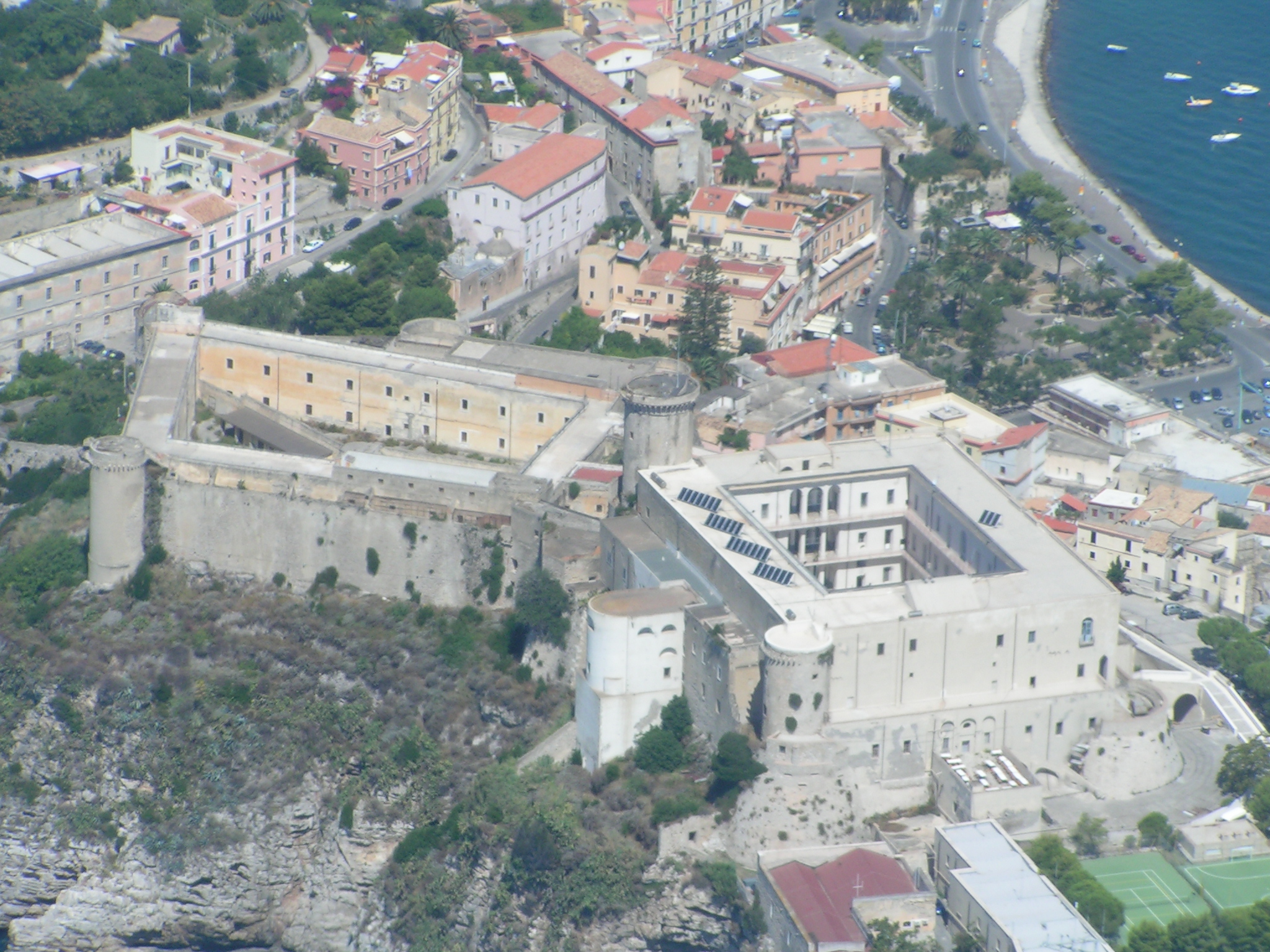 https://www.baialupo.com/gallery/2004-08-cefalu/2004_08_07_11_33_57S.jpg