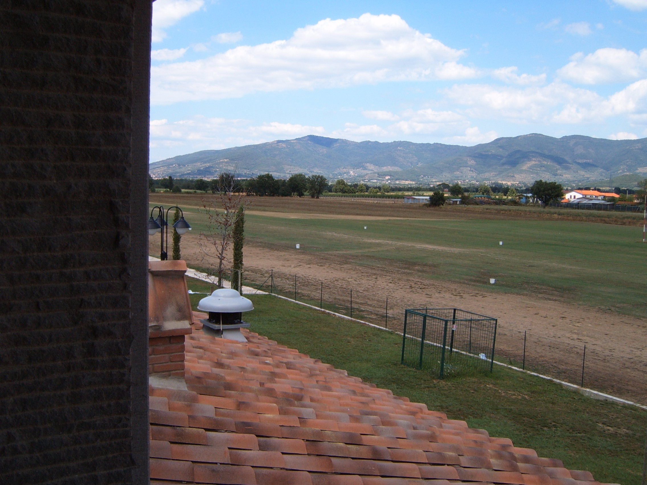 https://www.baialupo.com/gallery/2004-08-zingarata/S4300087.jpg