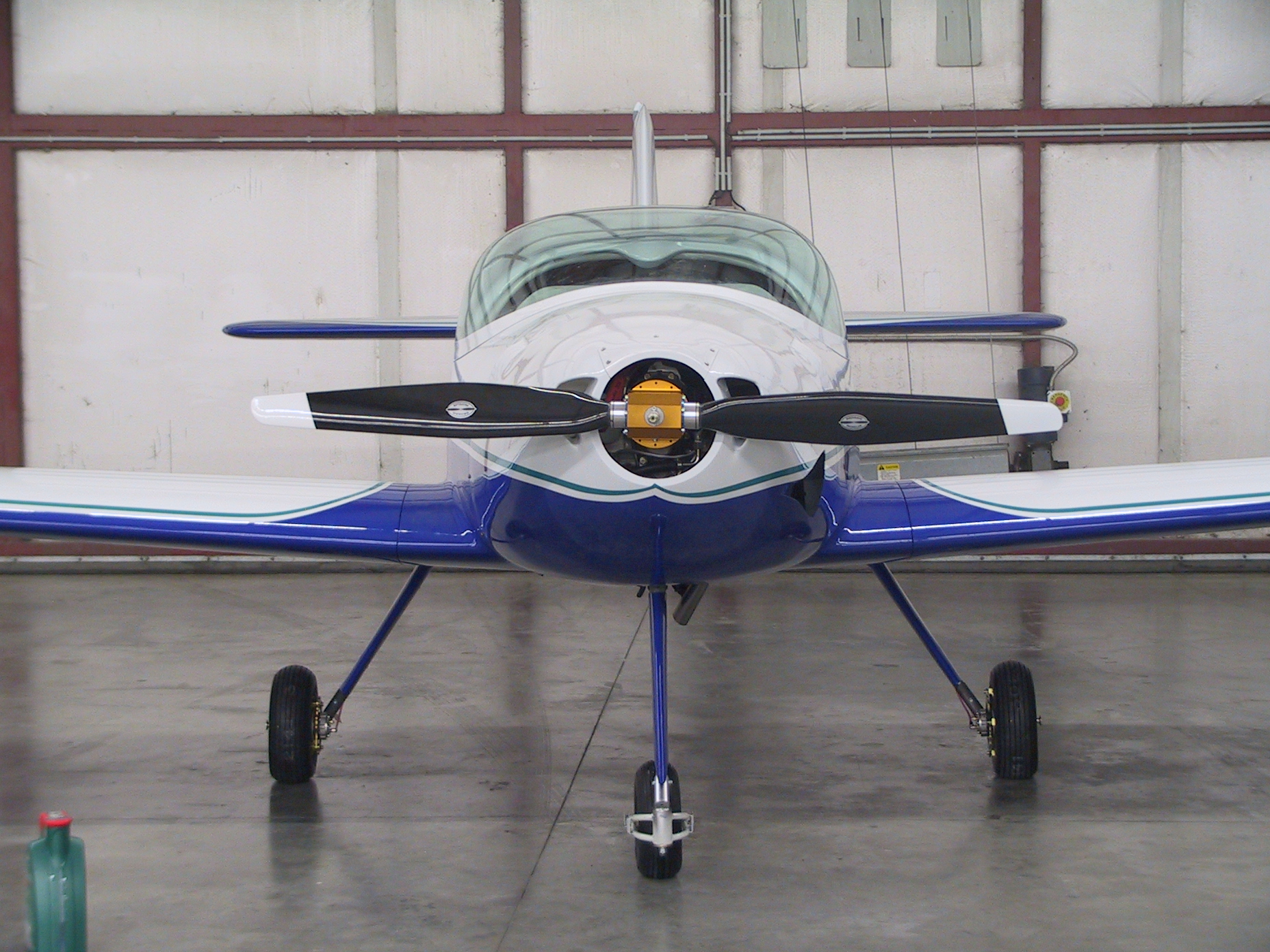 https://www.baialupo.com/gallery/2004-12-skyliner/IMG_2109.jpg