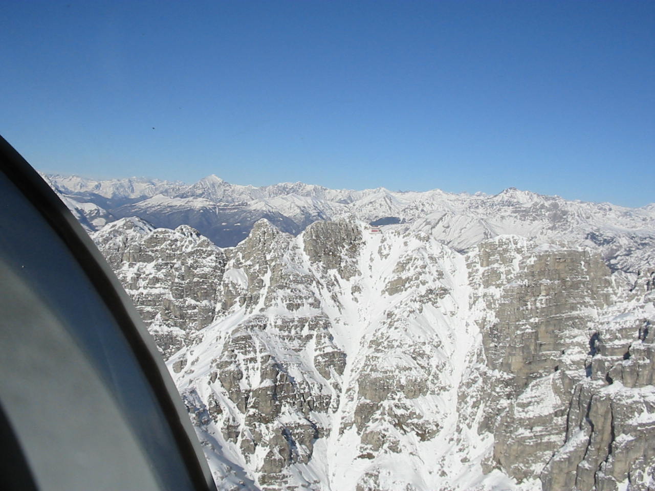 https://www.baialupo.com/gallery/2005-01-tonale/IMG_0011.jpg