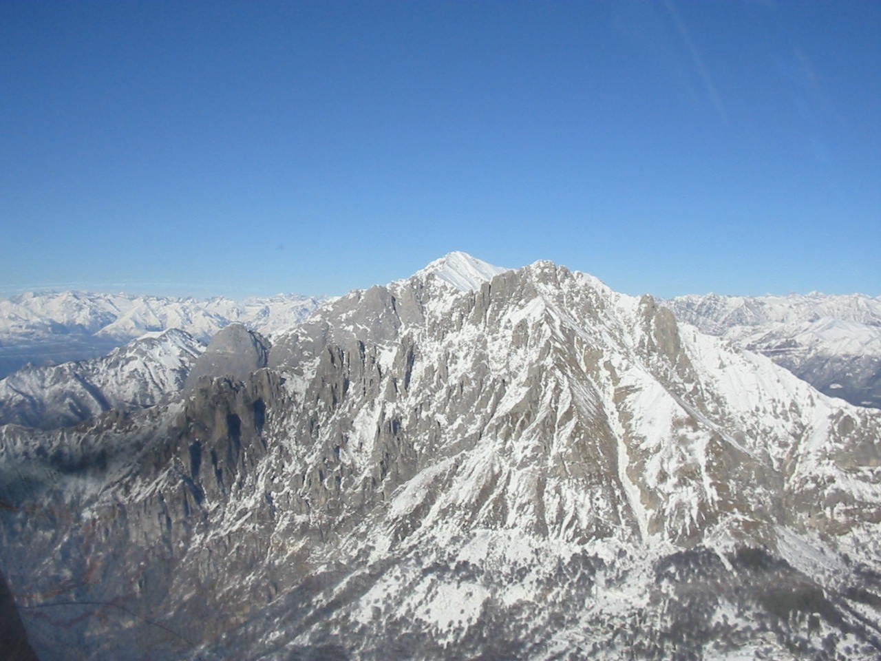https://www.baialupo.com/gallery/2005-01-tonale/IMG_0022.jpg