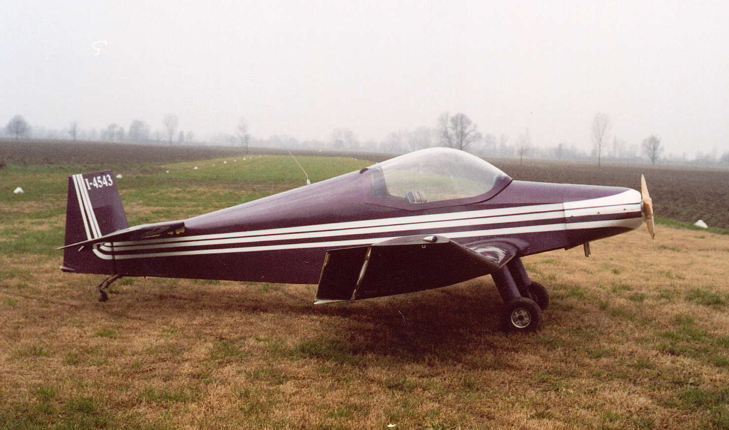 https://www.baialupo.com/gallery/2005-11-jodel-d18/jod2.jpg