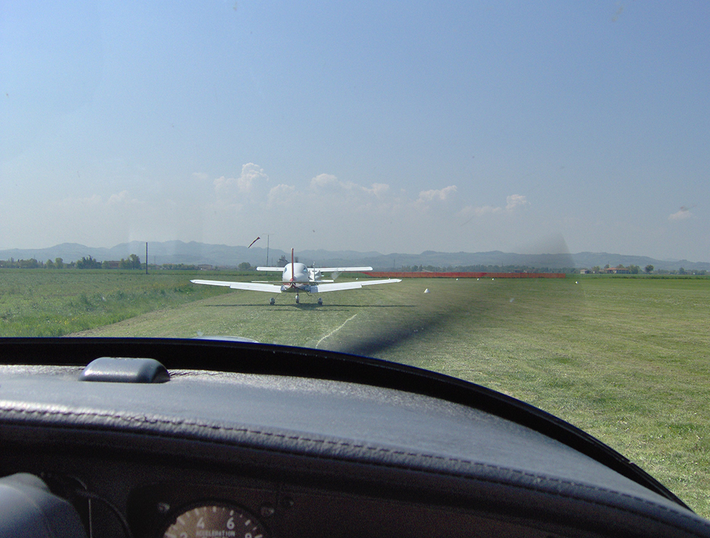 https://www.baialupo.com/gallery/2006-04-castiglione/pao00196.jpg