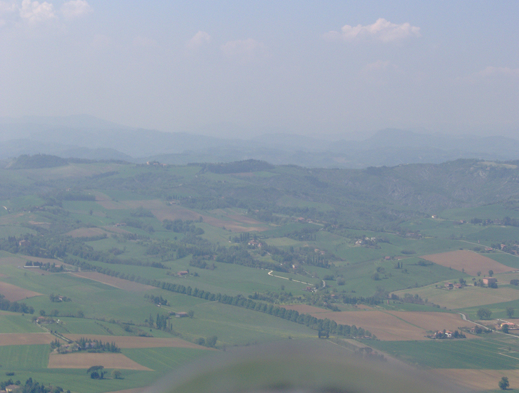 https://www.baialupo.com/gallery/2006-04-castiglione/pao00198.jpg