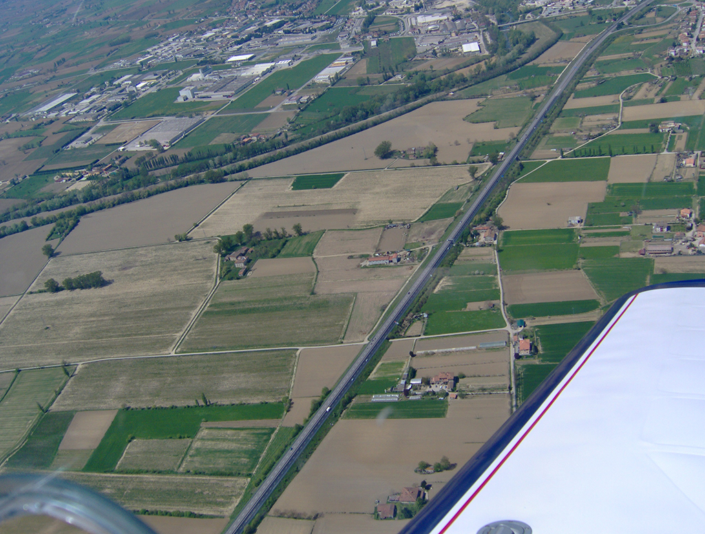 https://www.baialupo.com/gallery/2006-04-castiglione/pao00199.jpg