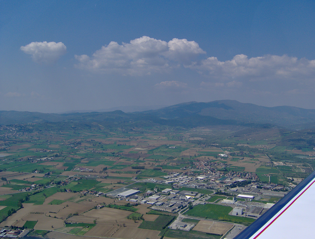 https://www.baialupo.com/gallery/2006-04-castiglione/pao00200.jpg