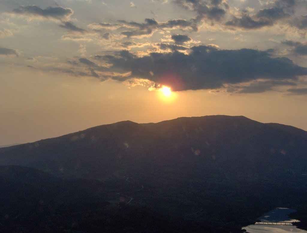 https://www.baialupo.com/gallery/2006-04-castiglione/pao00225.jpg