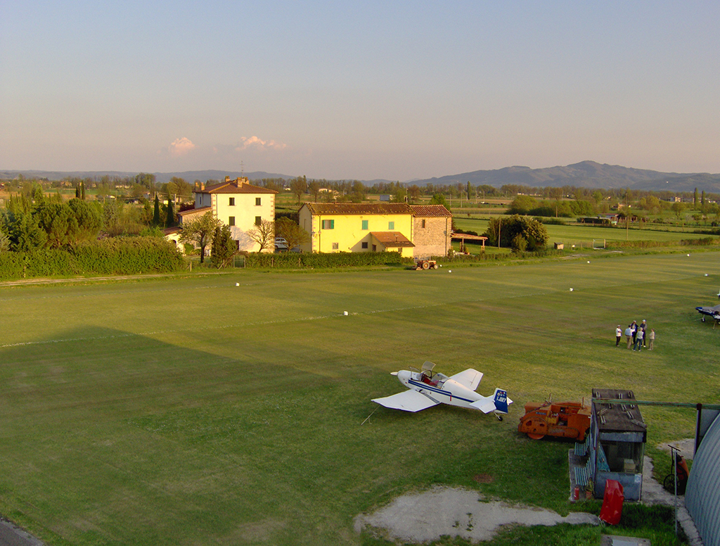 https://www.baialupo.com/gallery/2006-04-castiglione/pao00266.jpg