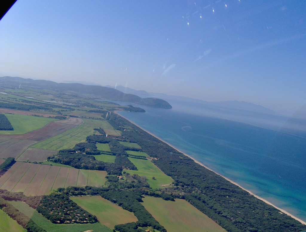 https://www.baialupo.com/gallery/2006-04-castiglione/pao00281.jpg