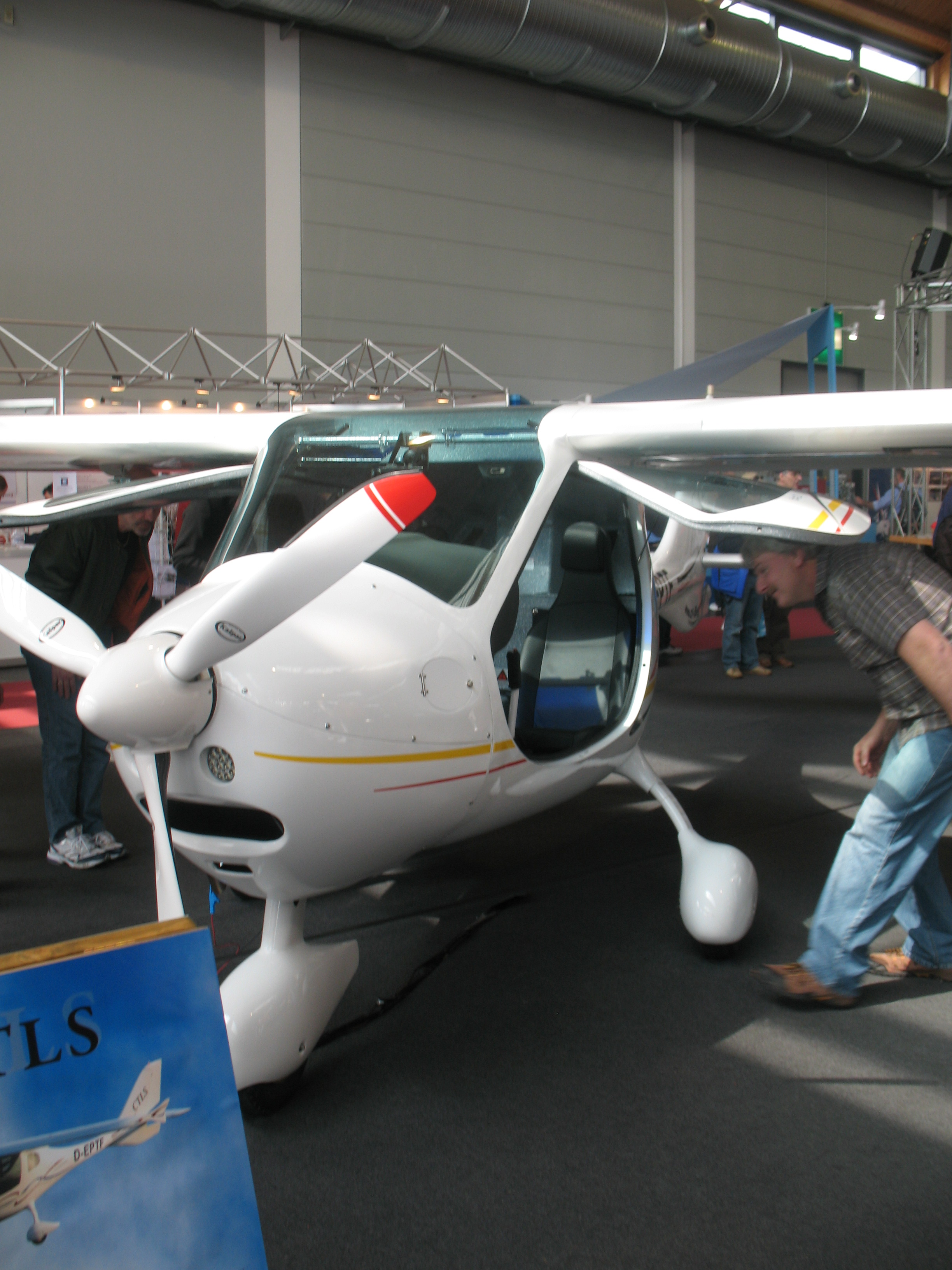 https://www.baialupo.com/gallery/2009-04-friedrichshafen/IMG_3150.jpg