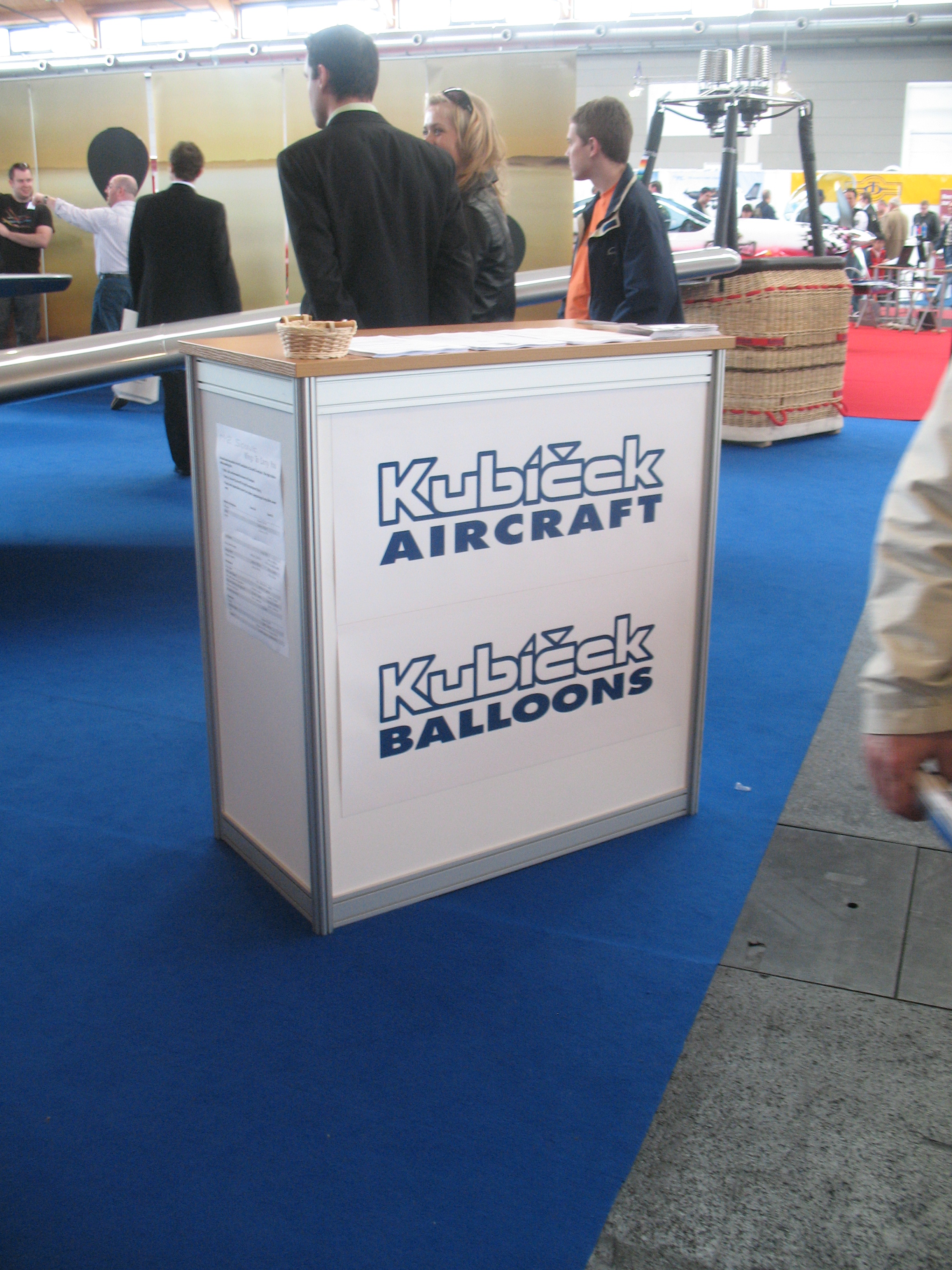 https://www.baialupo.com/gallery/2009-04-friedrichshafen/IMG_3152.jpg