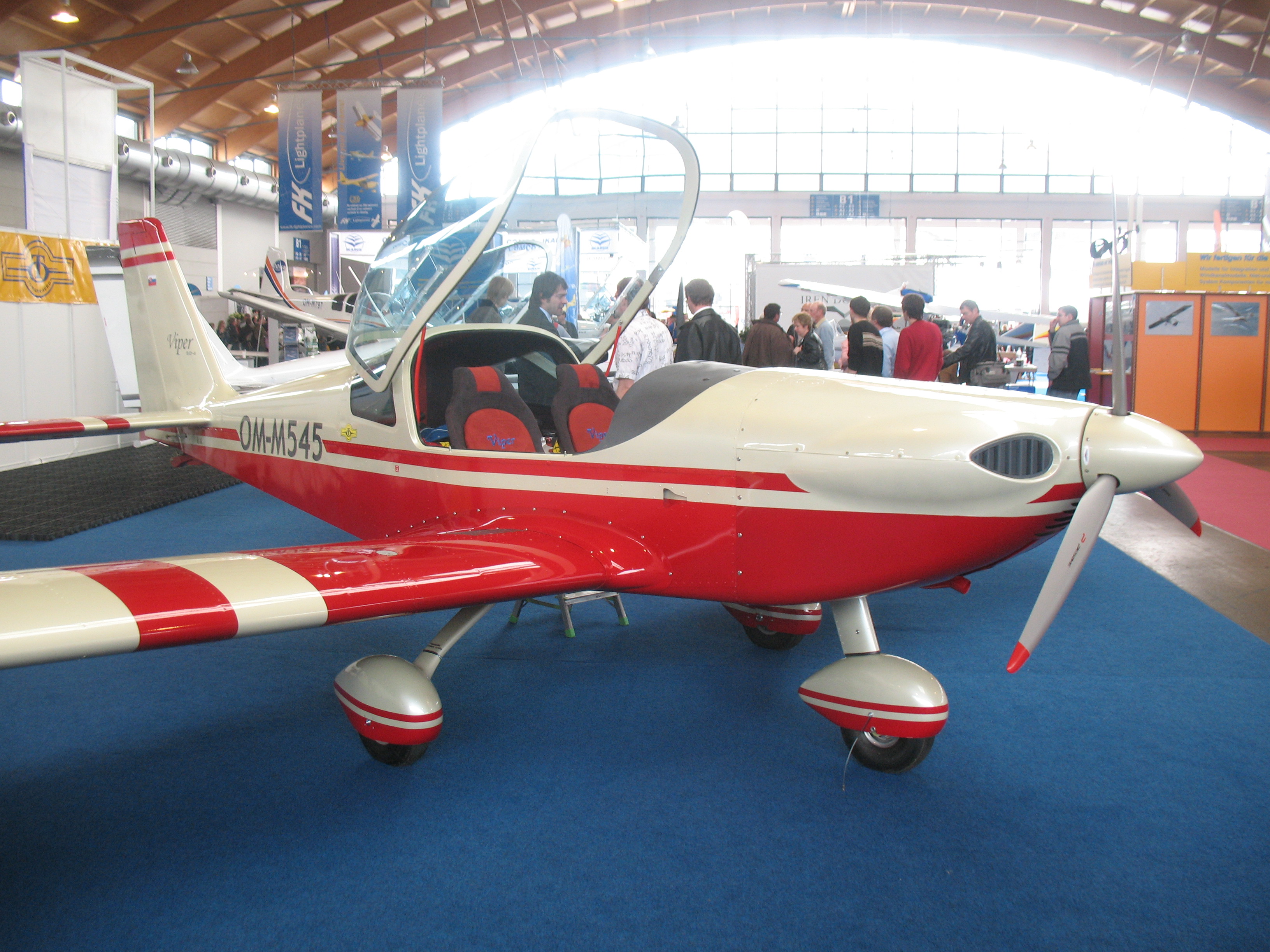 https://www.baialupo.com/gallery/2009-04-friedrichshafen/IMG_3160.jpg