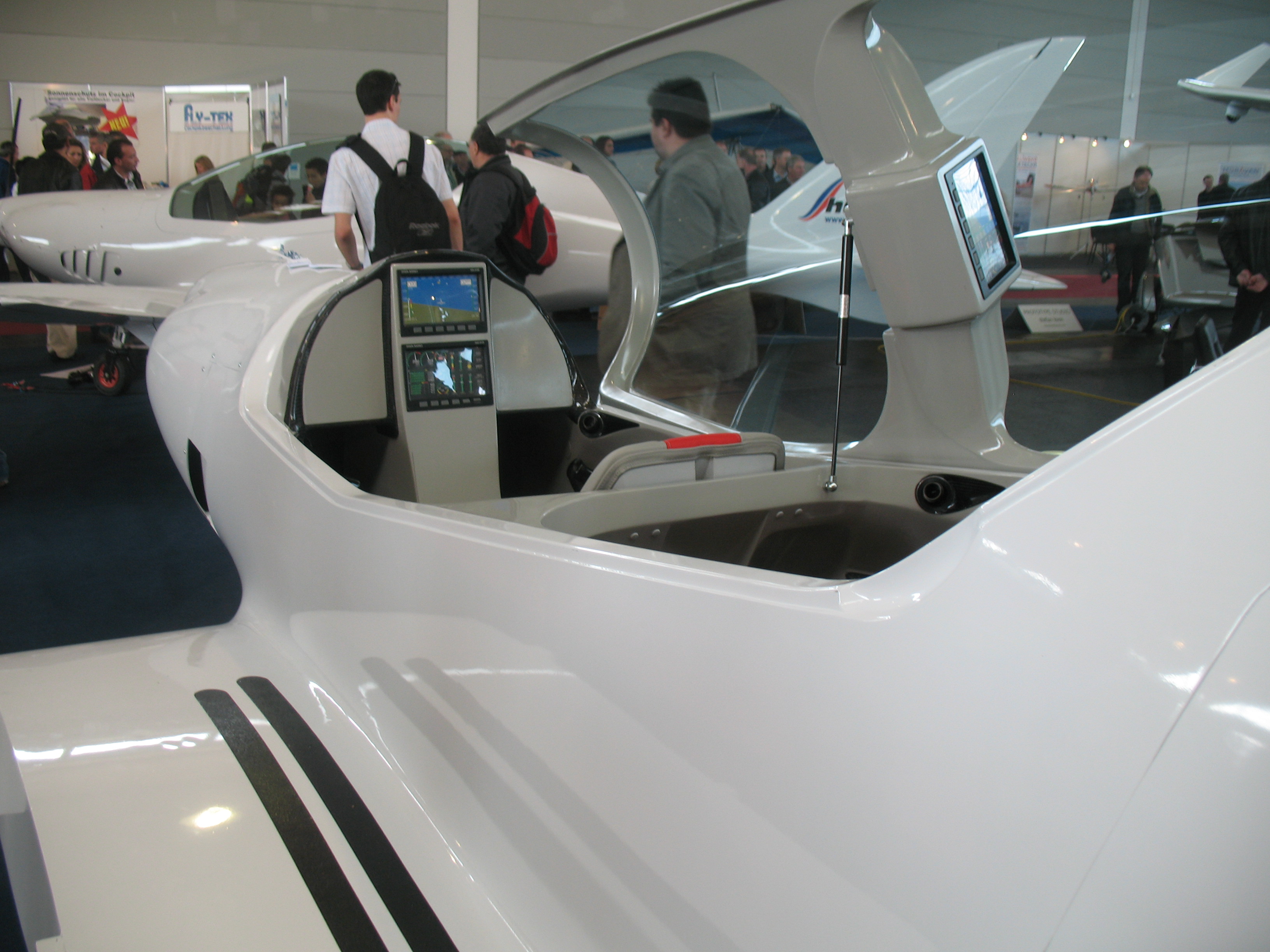 https://www.baialupo.com/gallery/2009-04-friedrichshafen/IMG_3183.jpg
