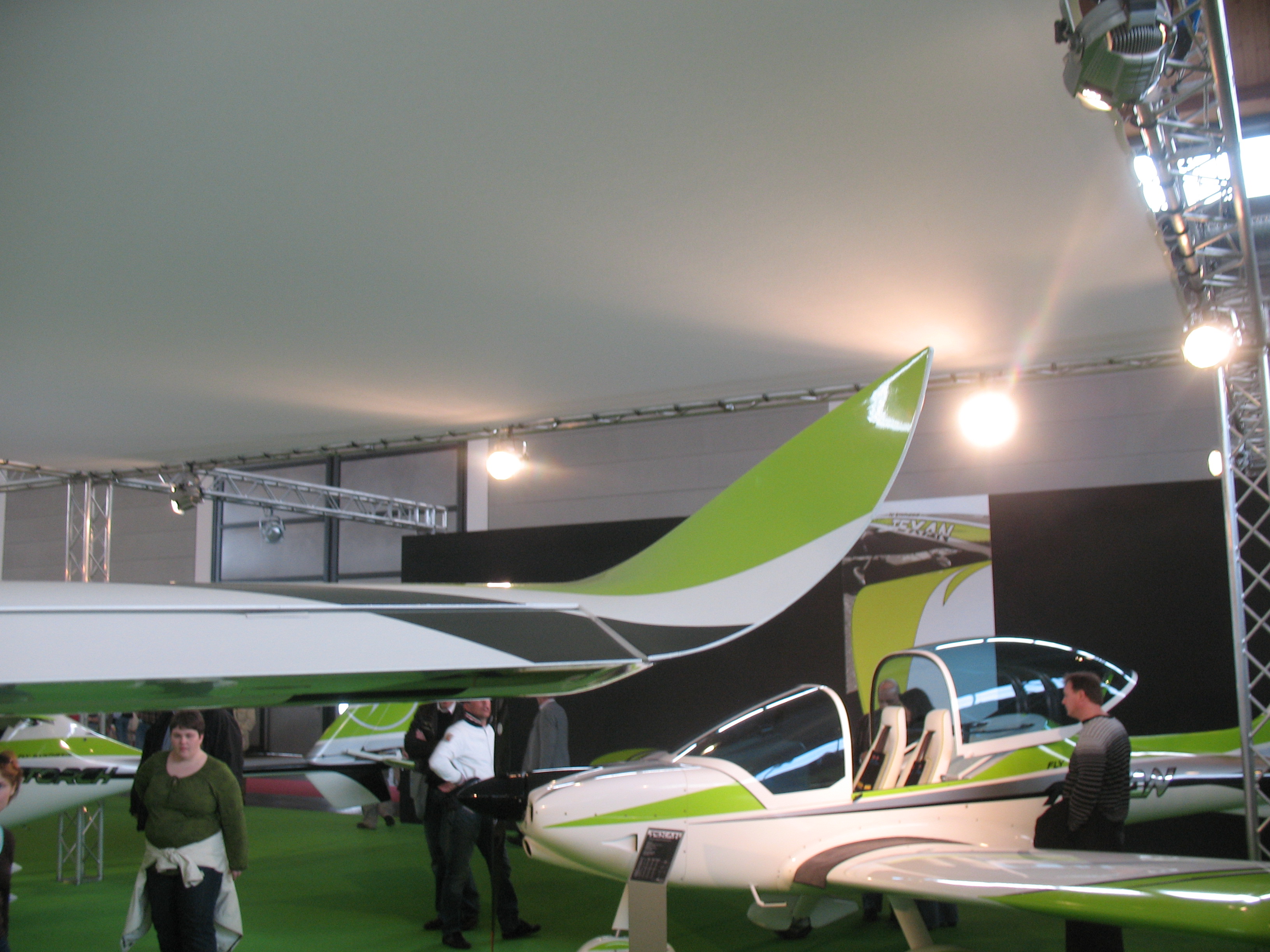 https://www.baialupo.com/gallery/2009-04-friedrichshafen/IMG_3207.jpg