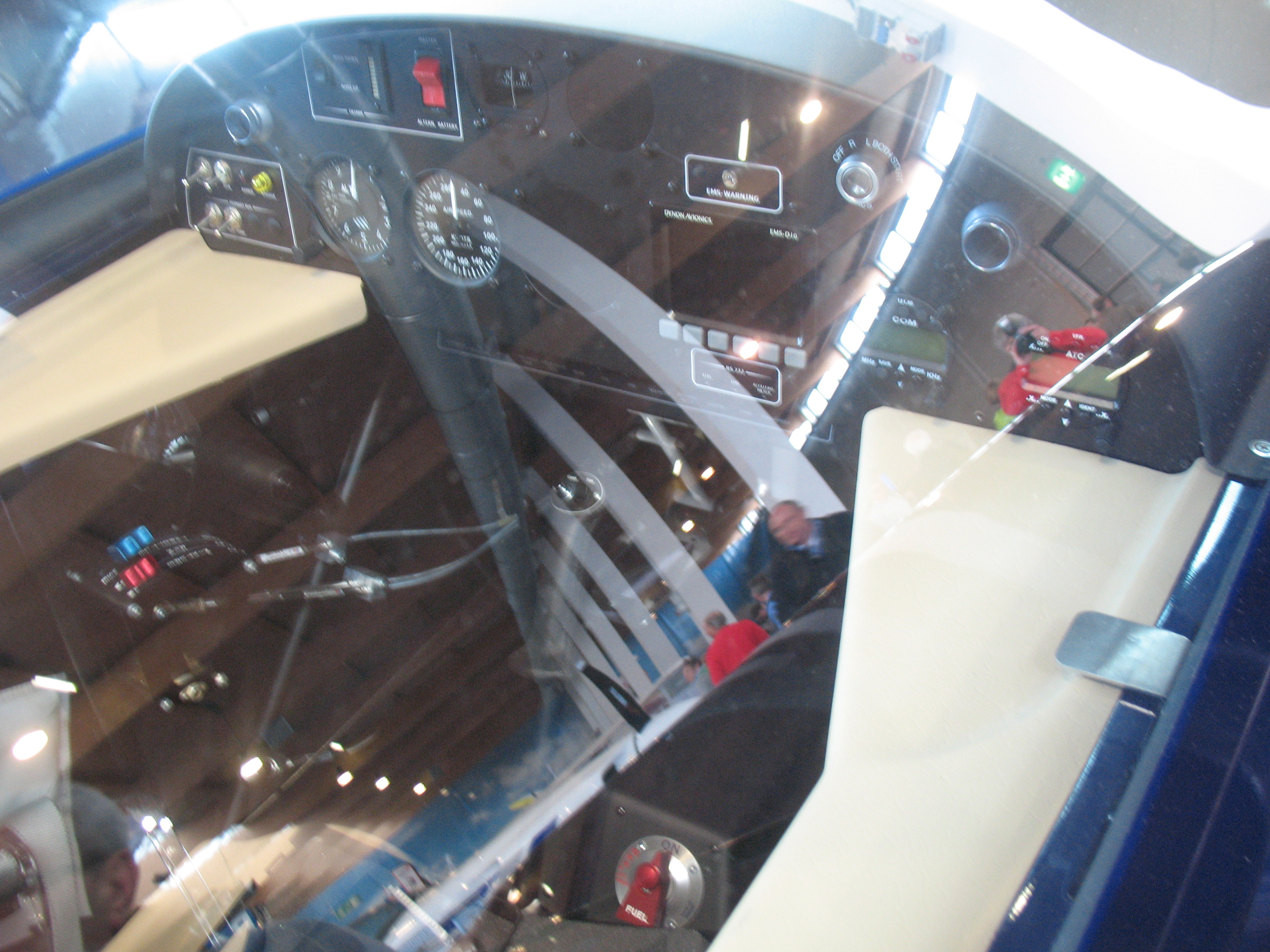 https://www.baialupo.com/gallery/2009-04-friedrichshafen/IMG_3221.jpg