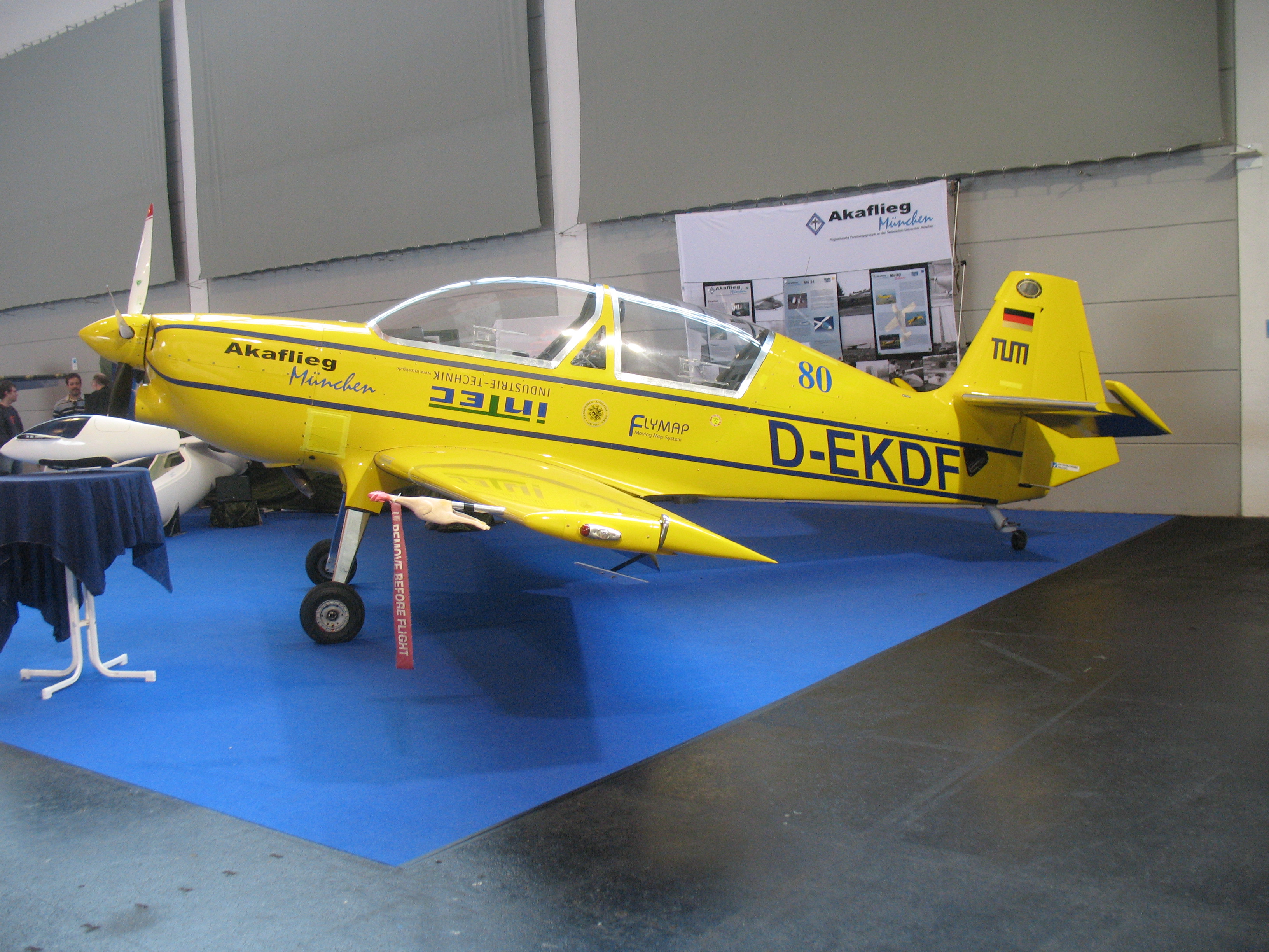 https://www.baialupo.com/gallery/2009-04-friedrichshafen/IMG_3243.jpg