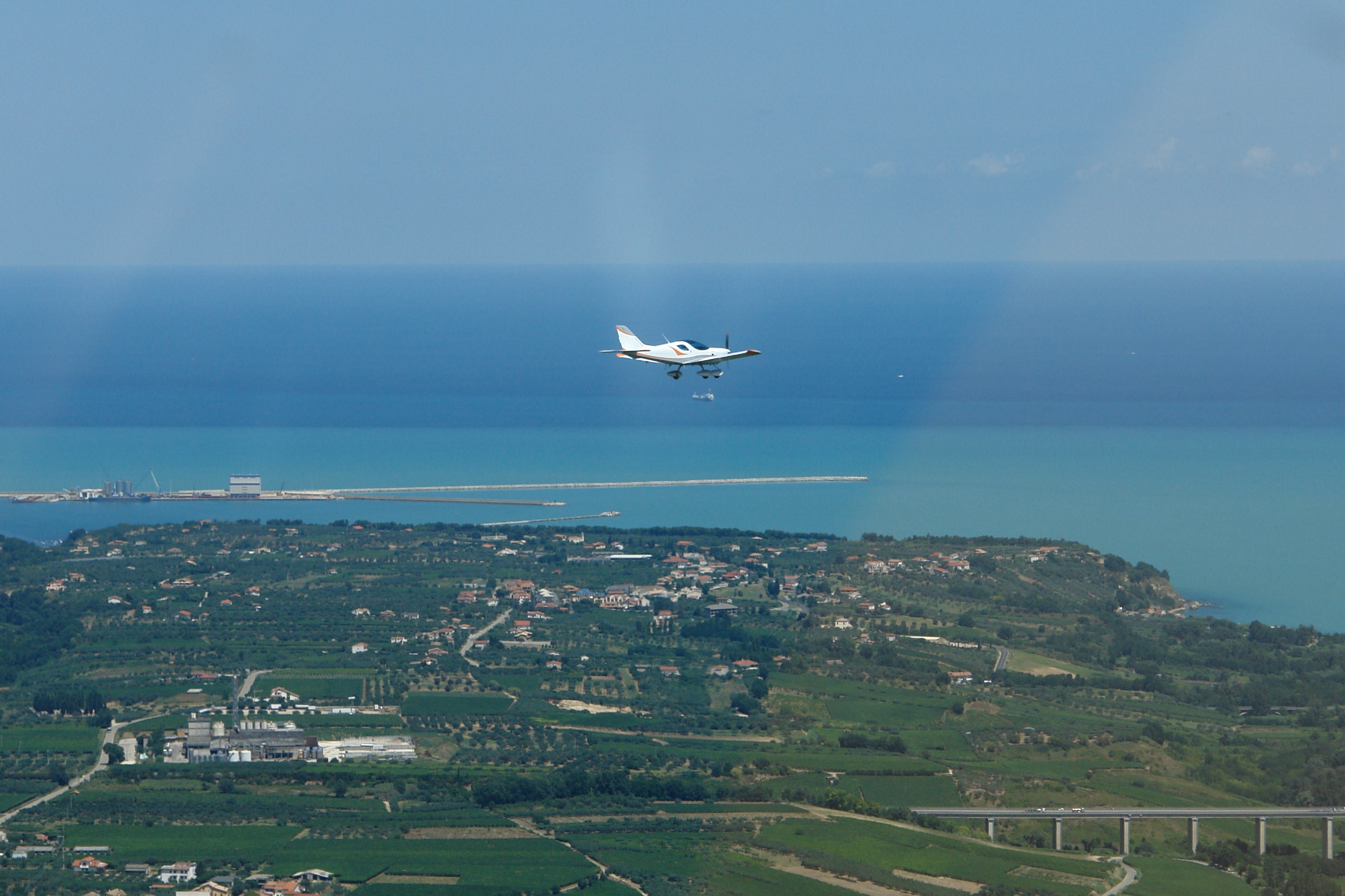 https://www.baialupo.com/gallery/2010-07-puglia/2010-07-27-124918.SONY-DSC-R1.jpg