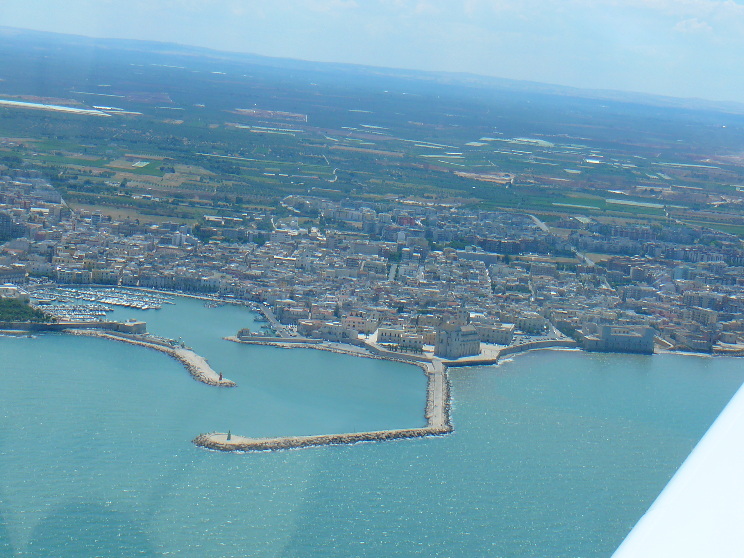 https://www.baialupo.com/gallery/2010-07-puglia/2010-07-27-141624.Panasonic-DMC-TZ1.jpg