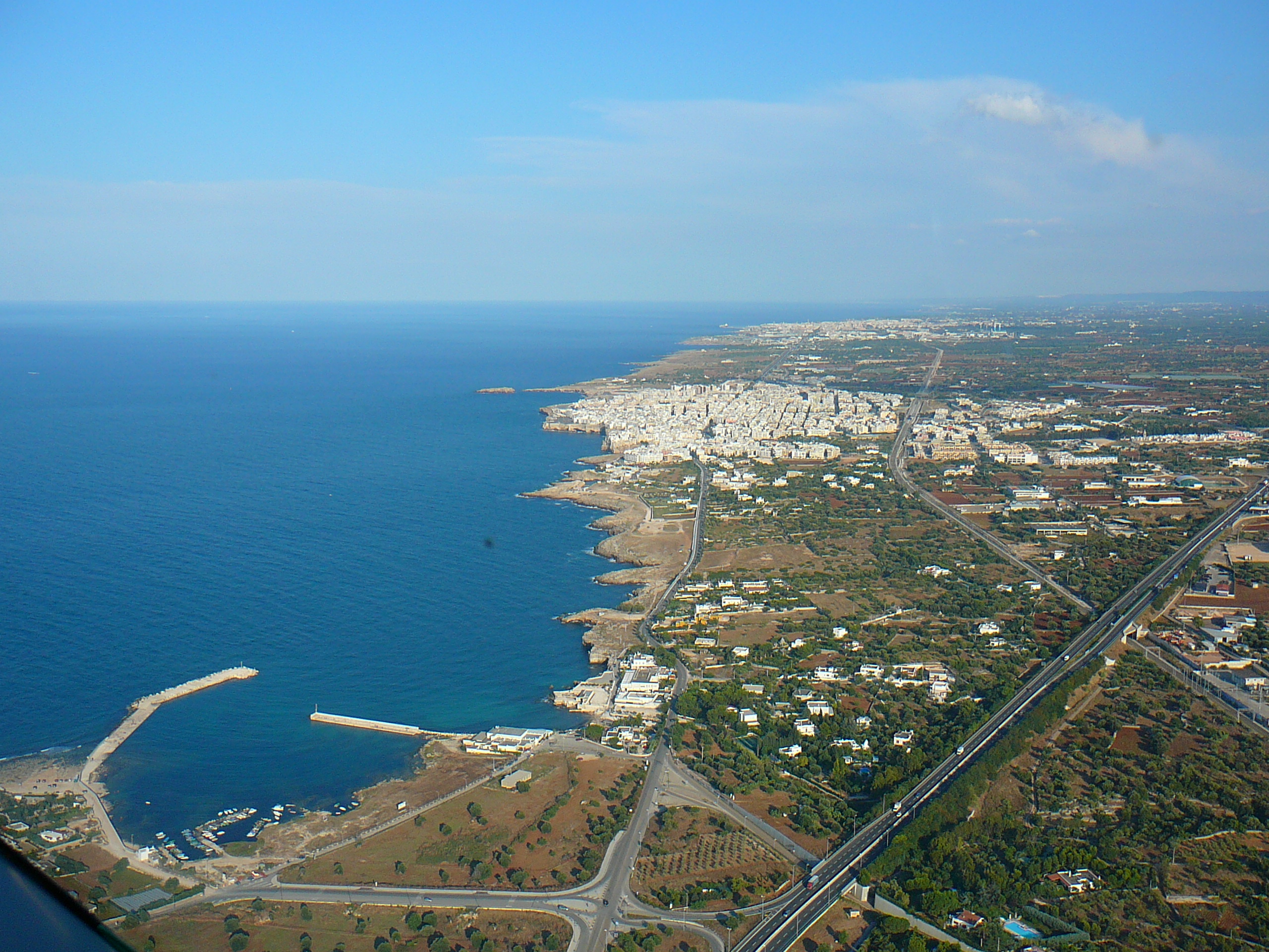 https://www.baialupo.com/gallery/2010-07-puglia/2010-07-27-181709.Panasonic-DMC-TZ1.jpg