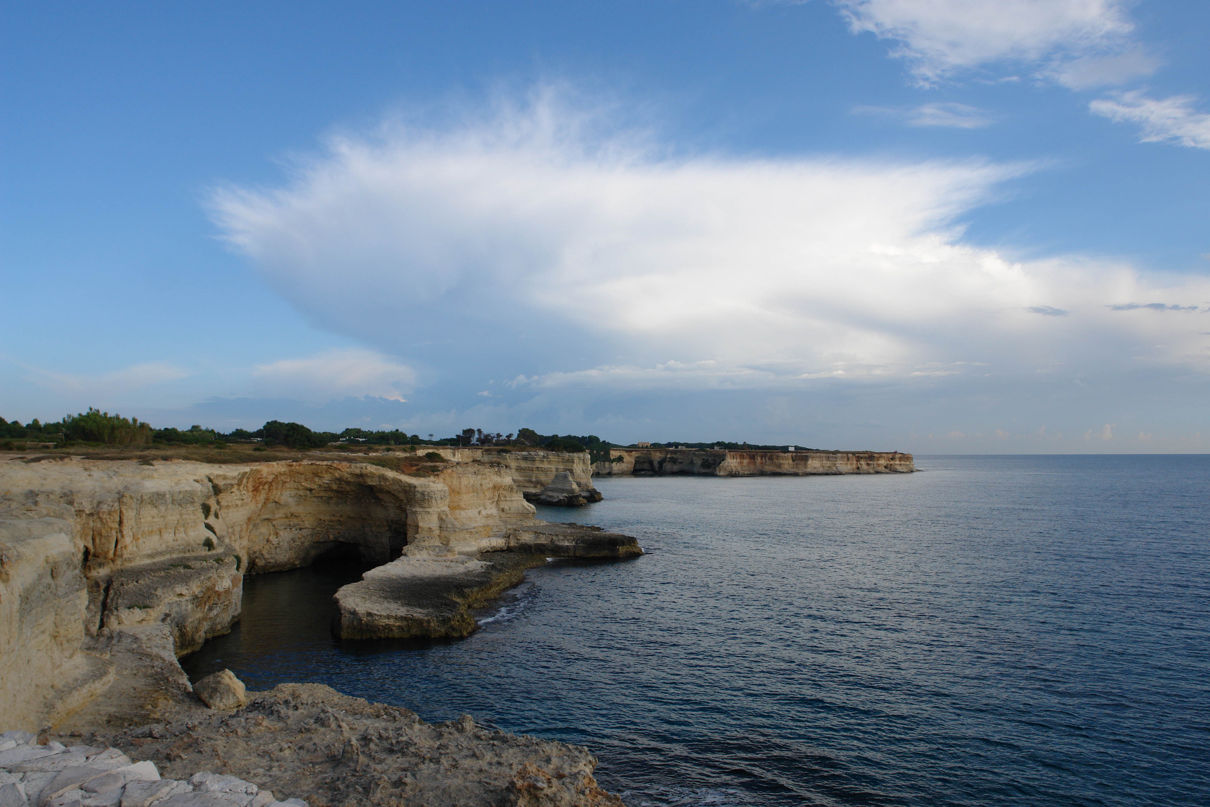 https://www.baialupo.com/gallery/2010-07-puglia/2010-07-28-072803.SONY-DSC-R1.jpg